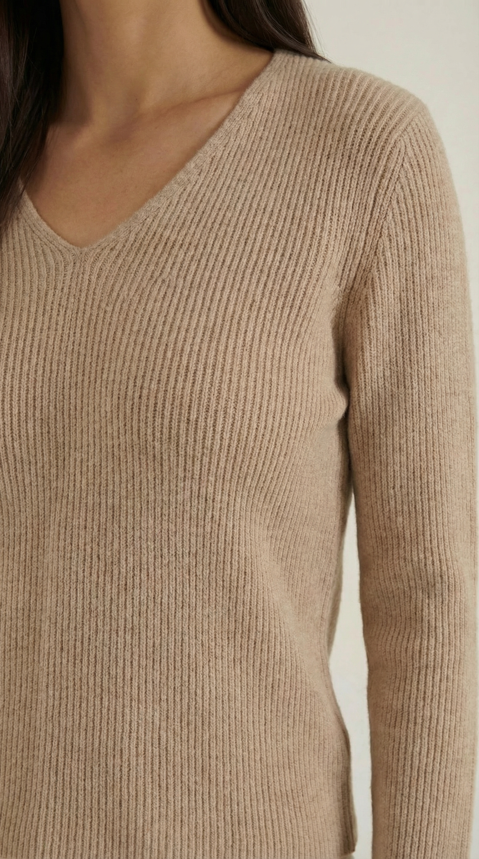 Michelle gerippter Pullover mit V-Ausschnitt