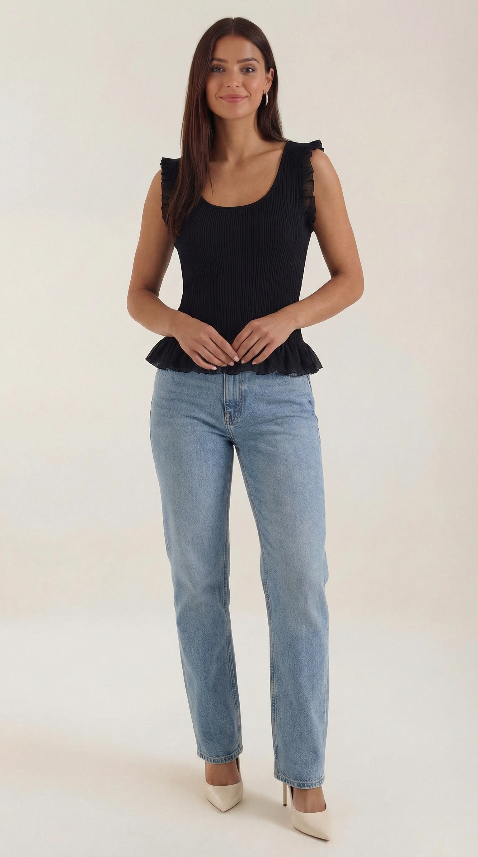 Carol Geripptes Strickoberteil mit Rüschen