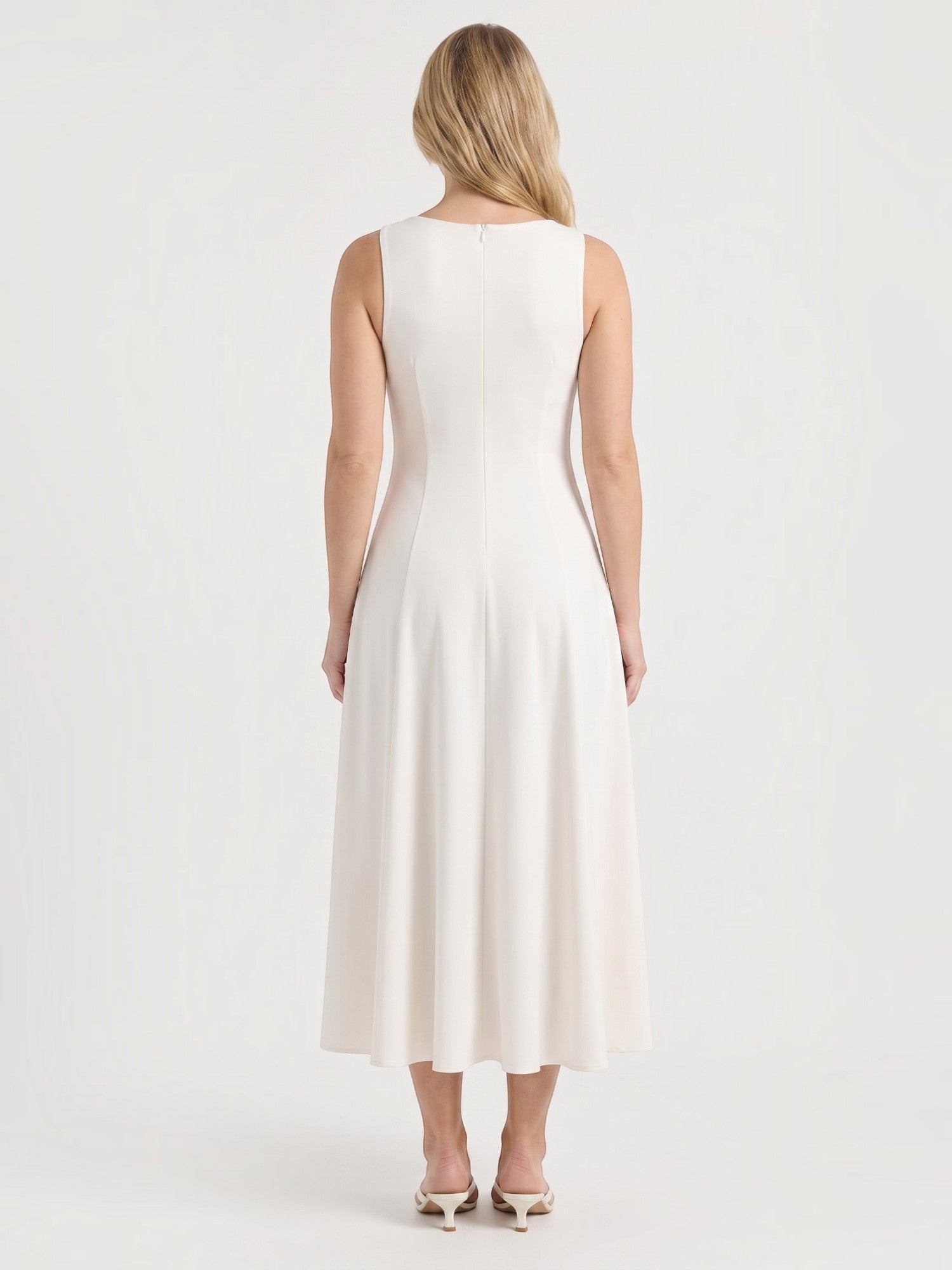 Florina Midikleid mit Karree-Ausschnitt