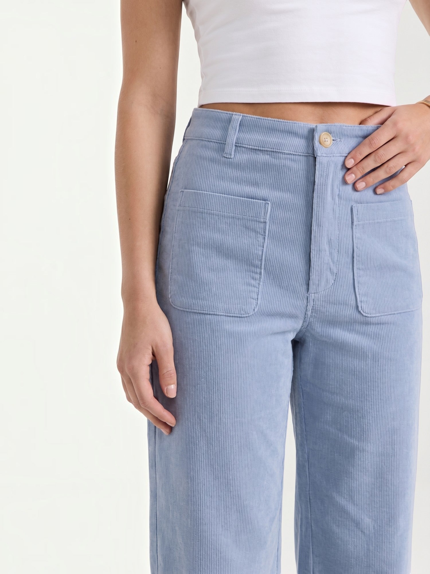 Allison Weite Cordhose