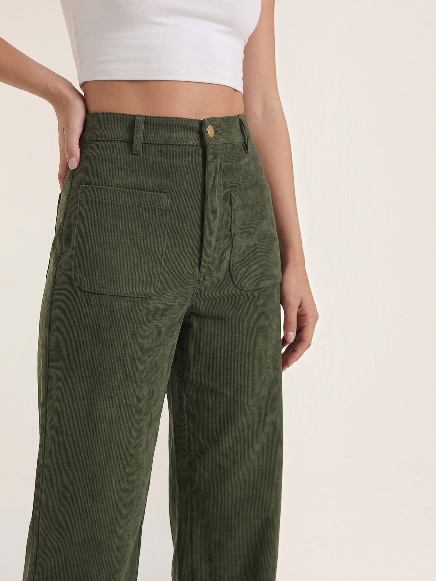 Allison Weite Cordhose