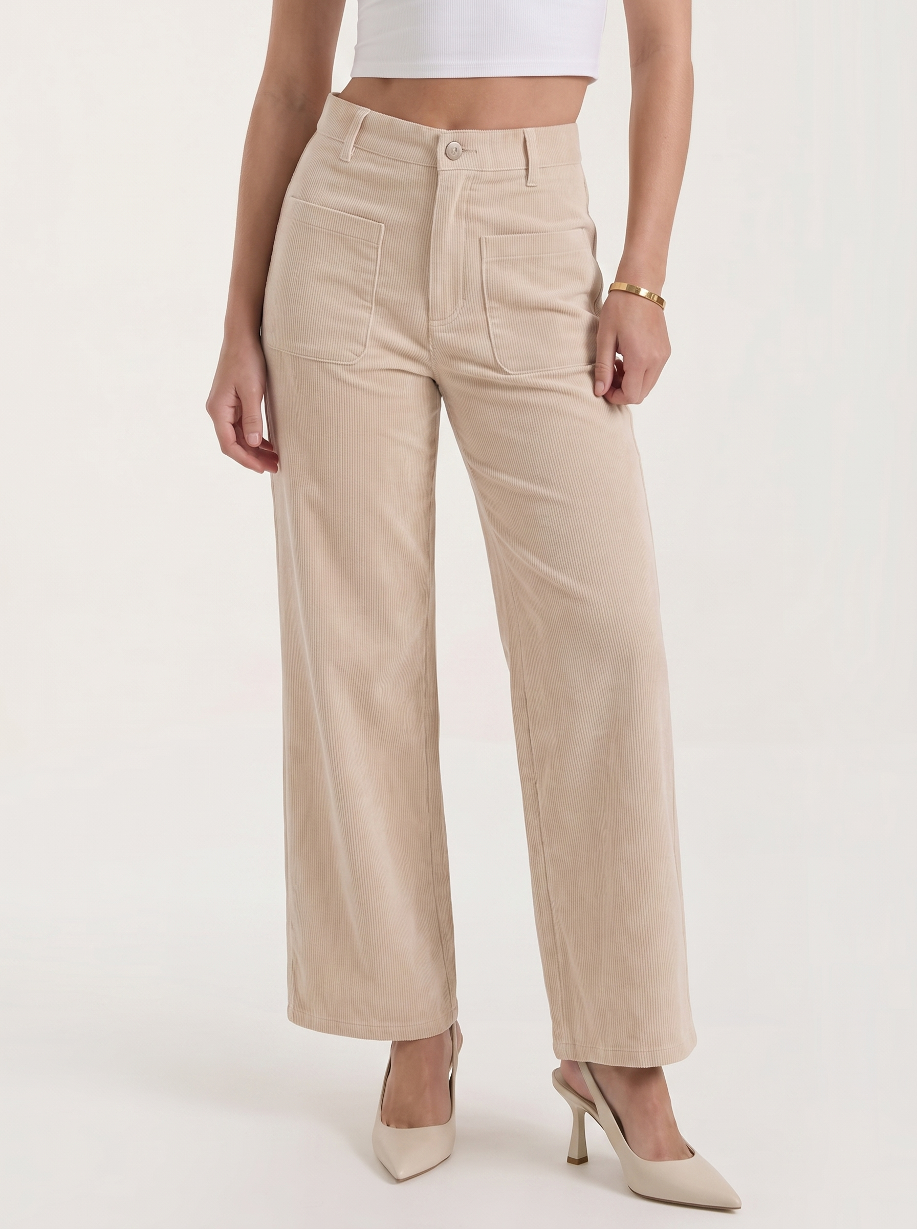 Allison Weite Cordhose