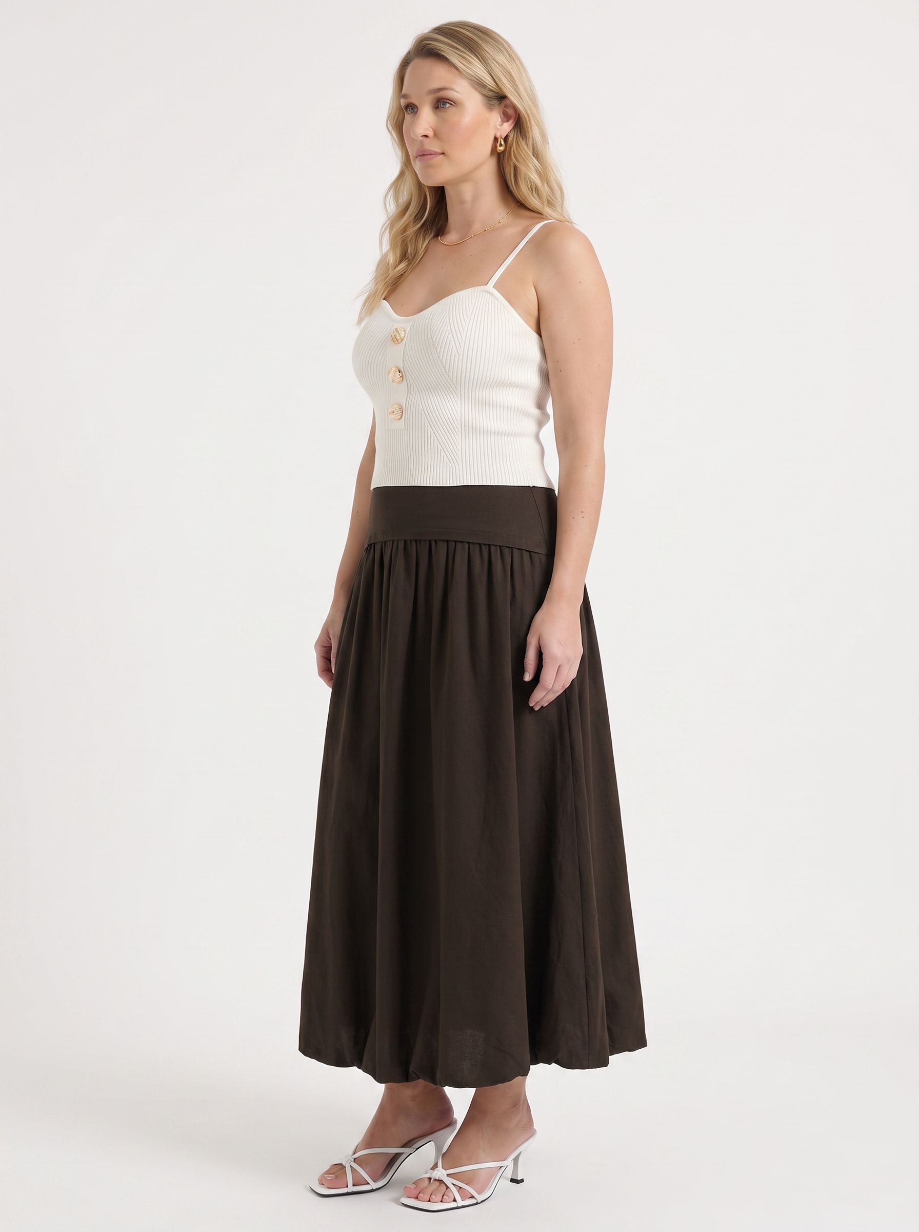Mari Maxirock mit breitem Bund
