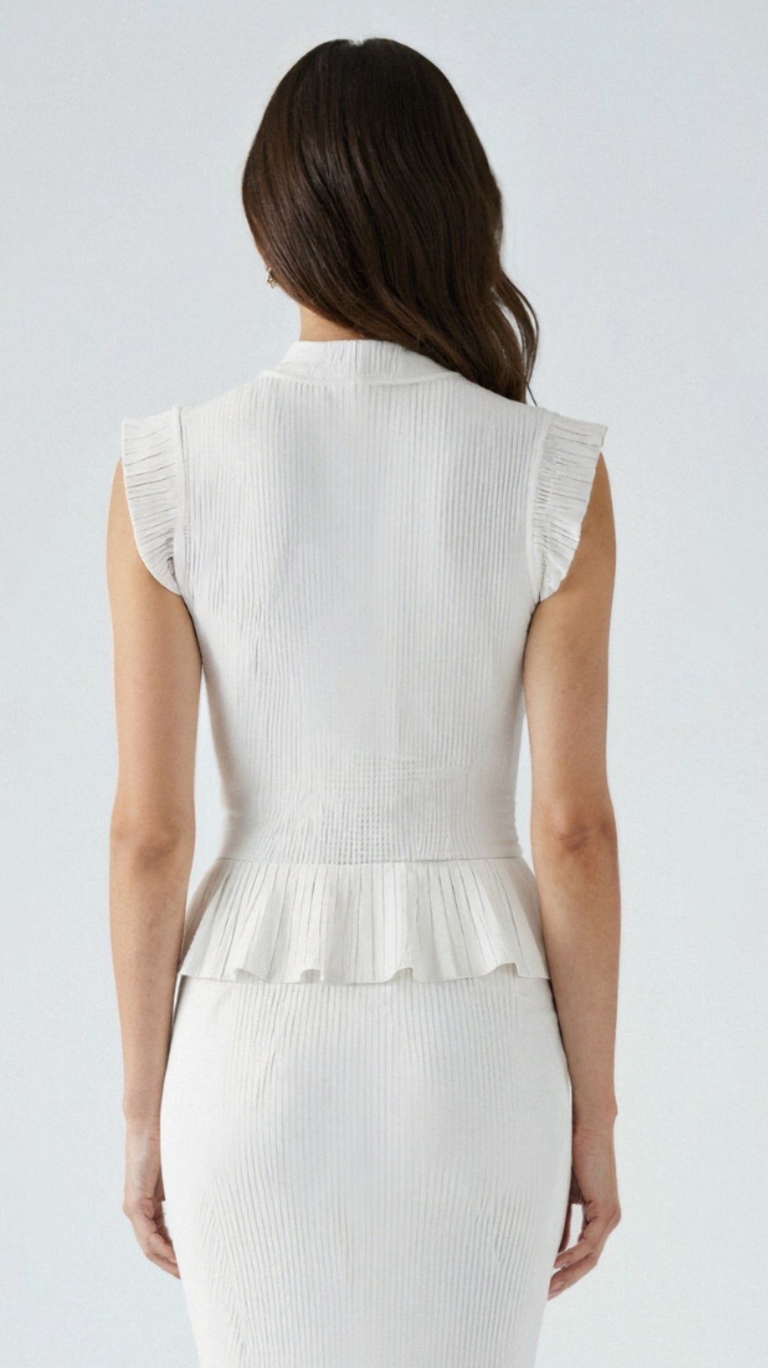 Carol Geripptes Strickoberteil mit Rüschen