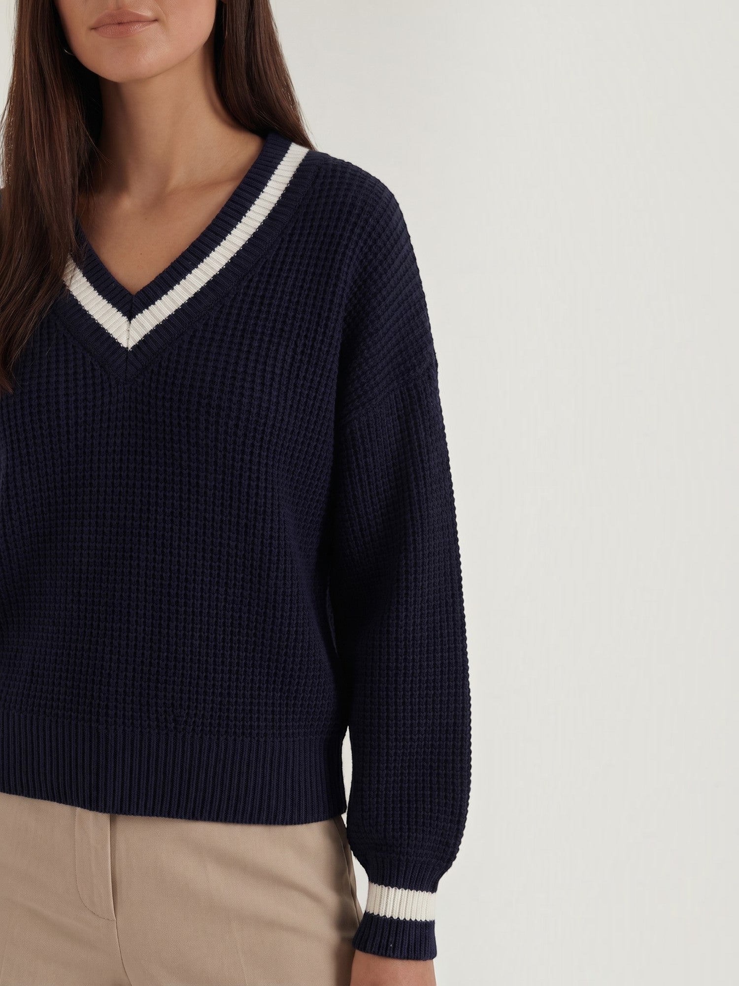 Tina Strickpullover mit tiefem V-Ausschnitt