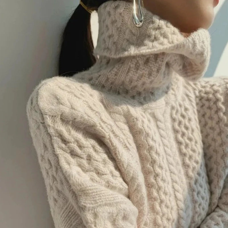 Blanche Pullover mit Zopfmuster