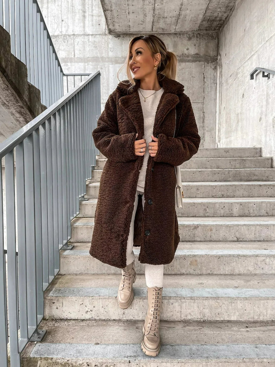 Maria langer Teddy-Mantel