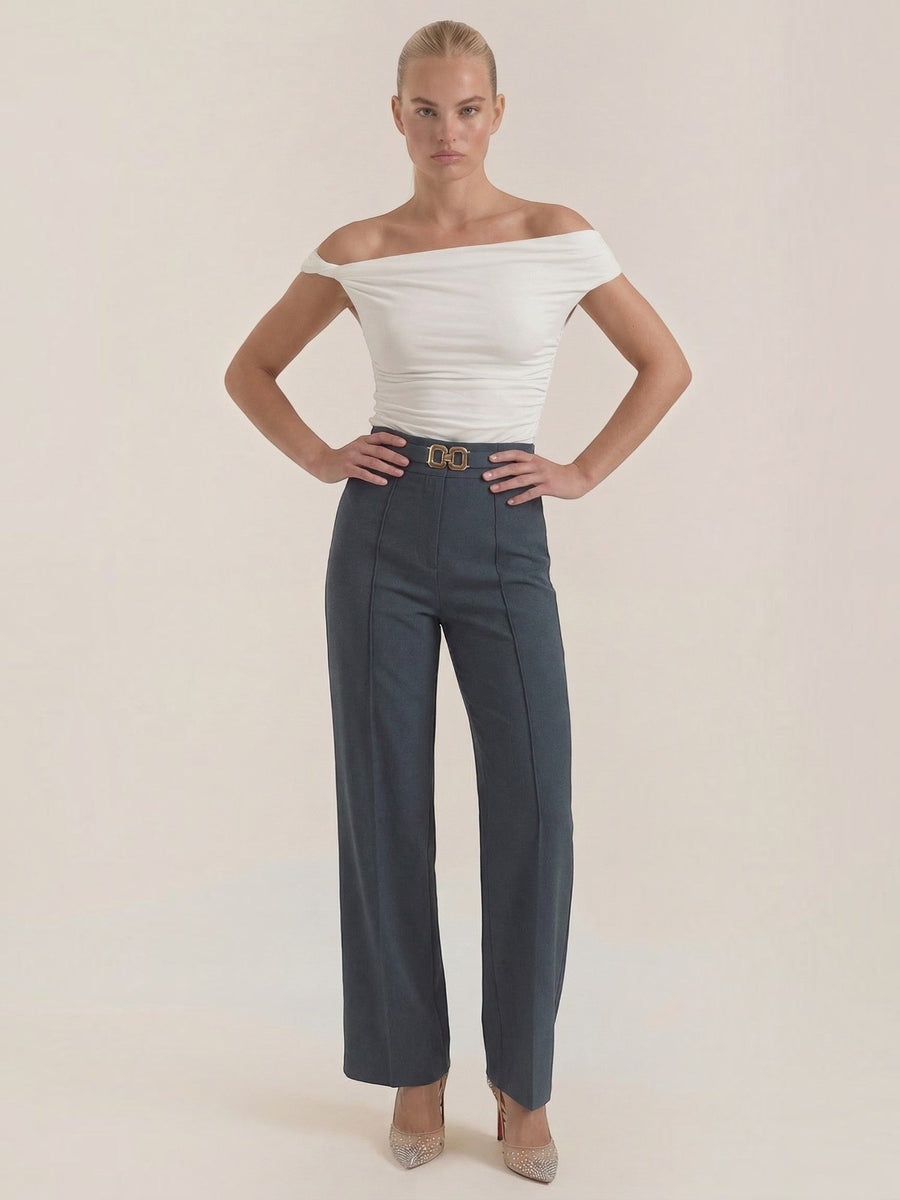 Maxine Stoffhose mit weitem Bein und Zierschnalle