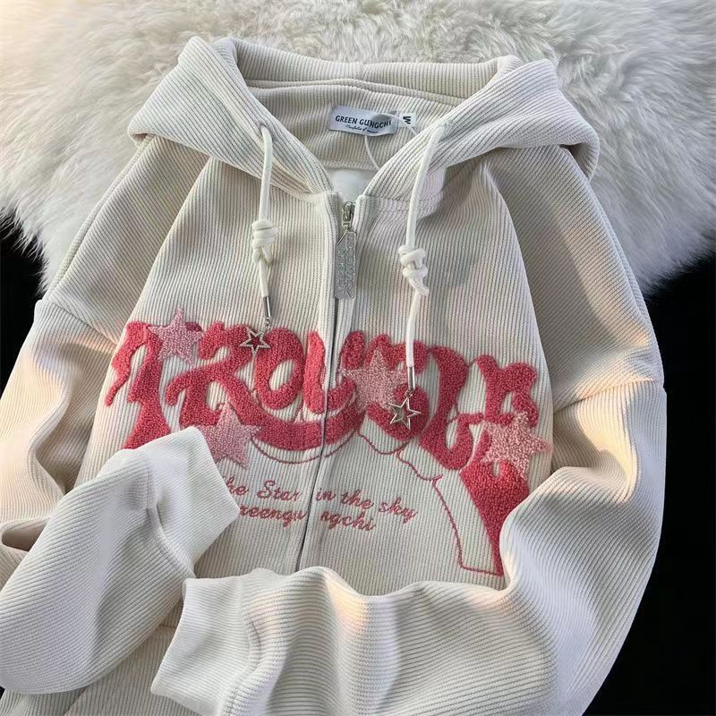Inge Hoodie mit Stickerei