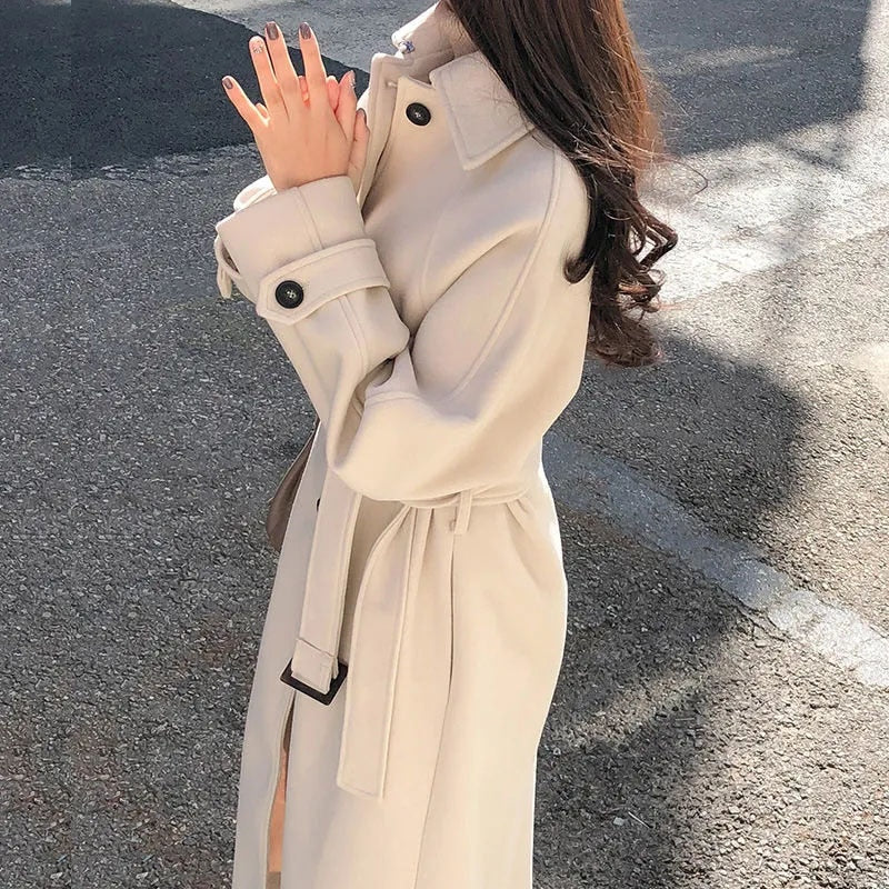 Noelle Langer Trenchcoat