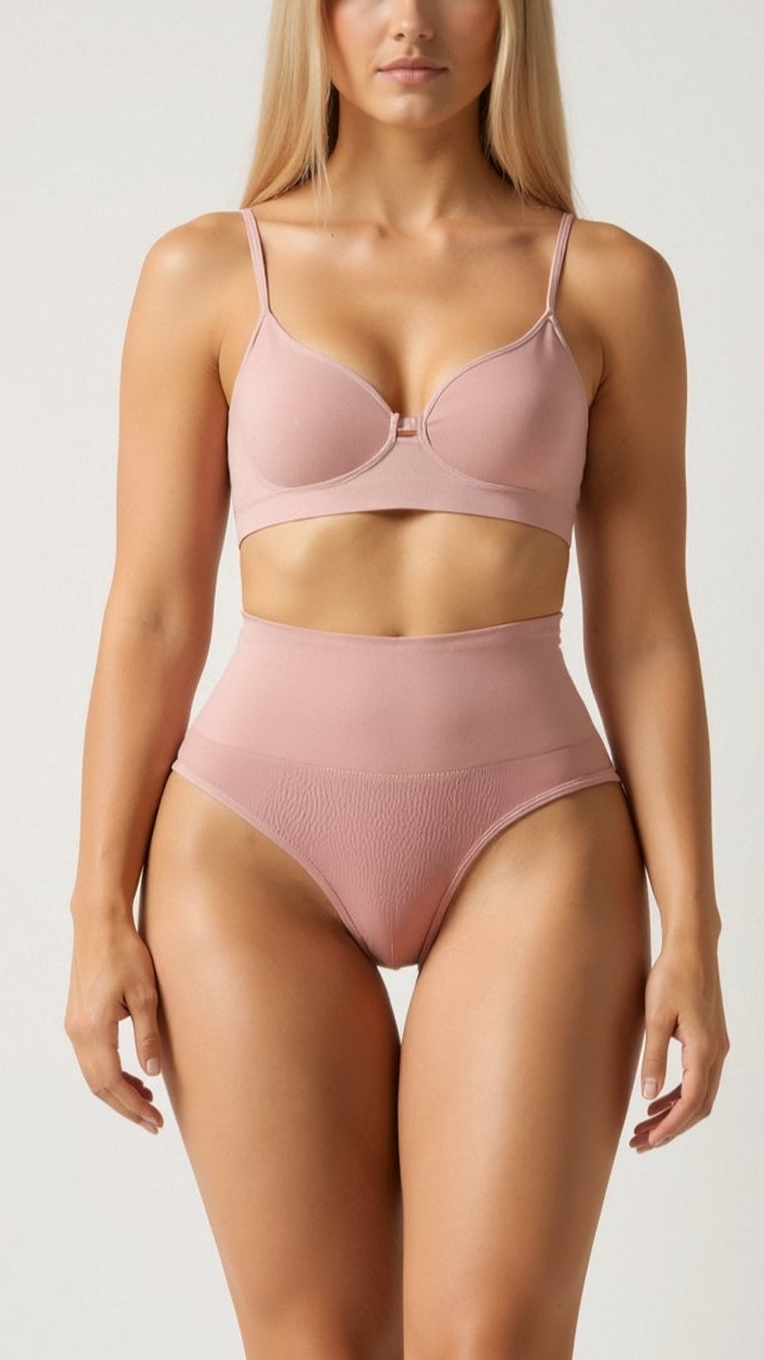 Nahtloser, formender Slip mit mittlerer Taille