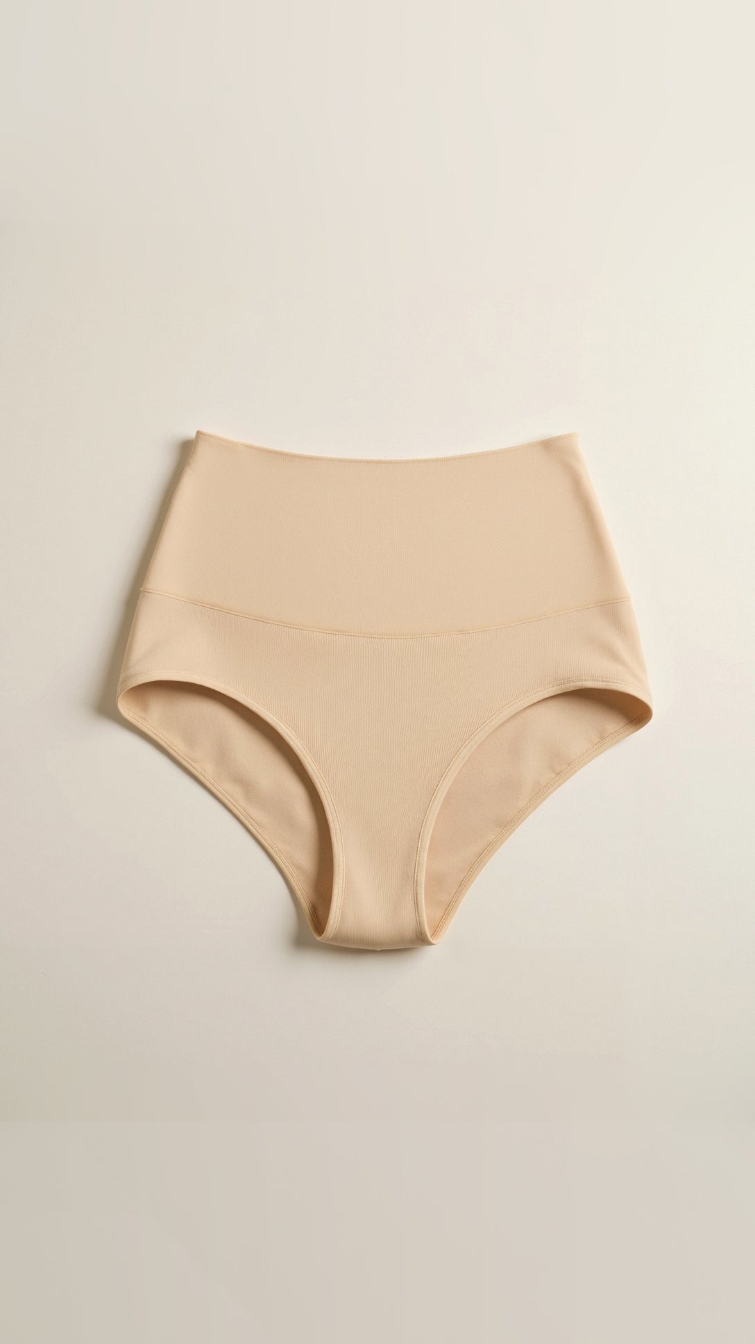 Nahtloser, formender Slip mit mittlerer Taille