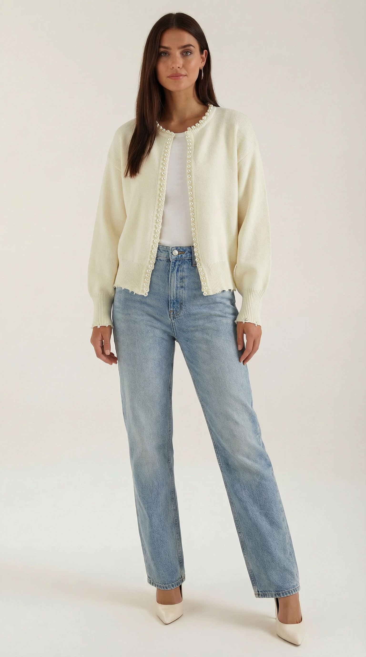 Caroline Strickjacke mit Perlenbesatz