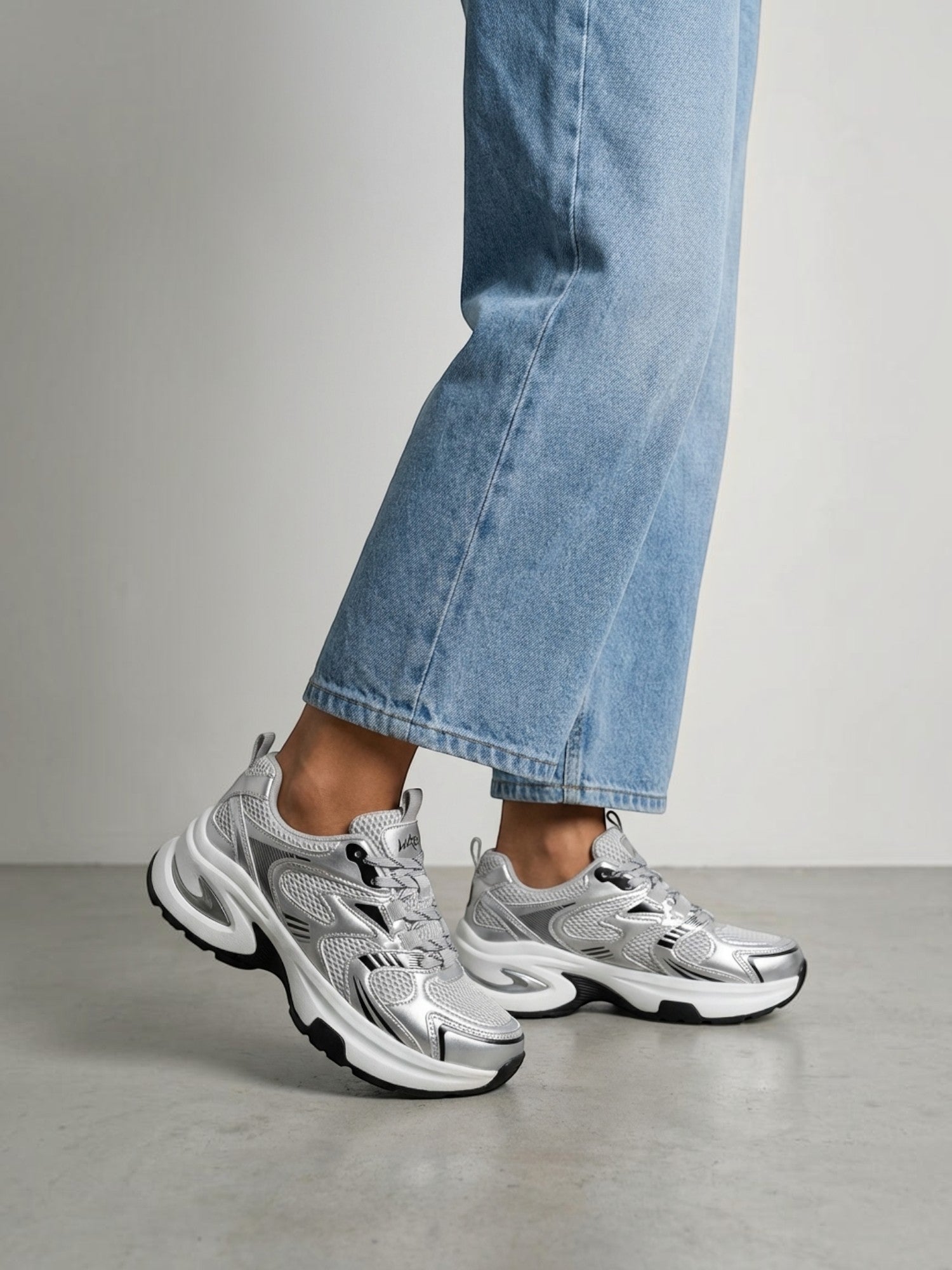 Caelira Chunky Sneaker mit Plateausohle