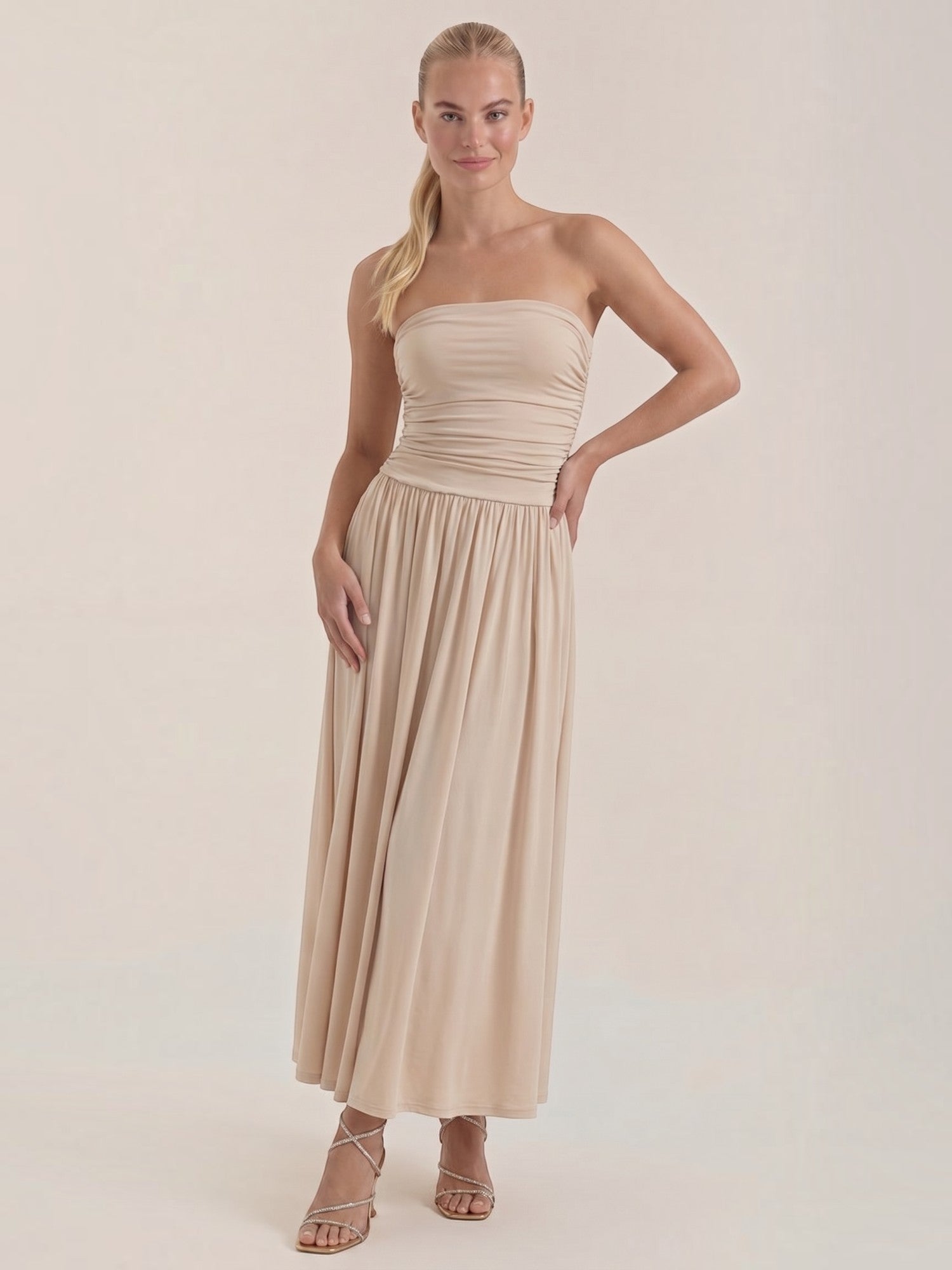 Keira Bandeau-Maxikleid mit Raffung