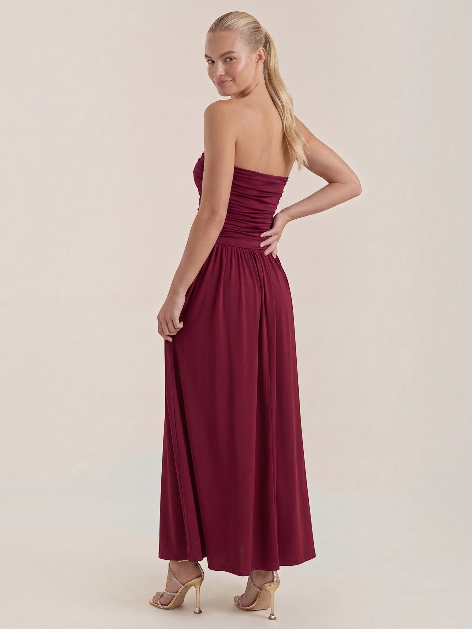 Keira Bandeau-Maxikleid mit Raffung