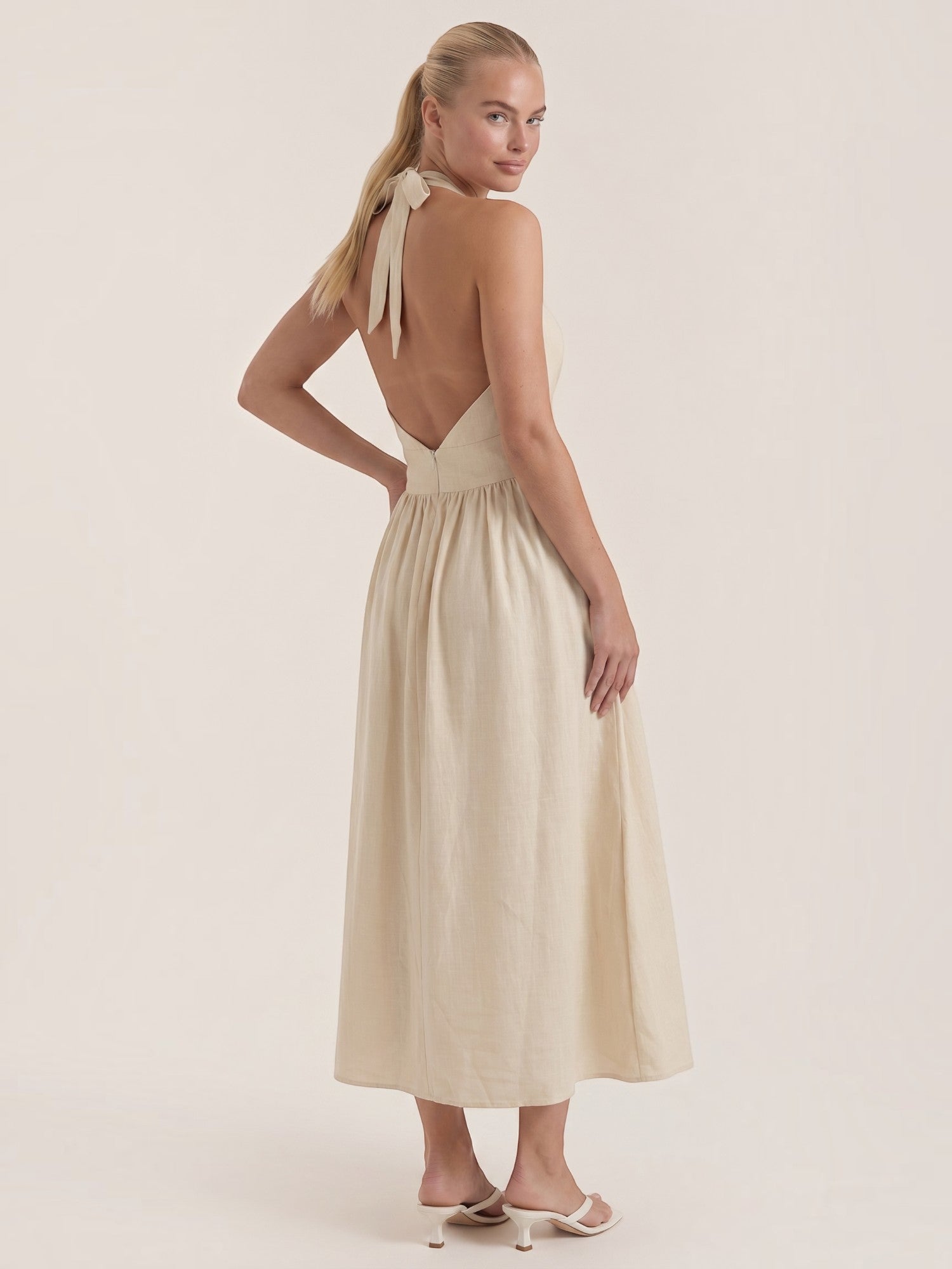 Harlow Neckholder-Midikleid mit V-Ausschnitt
