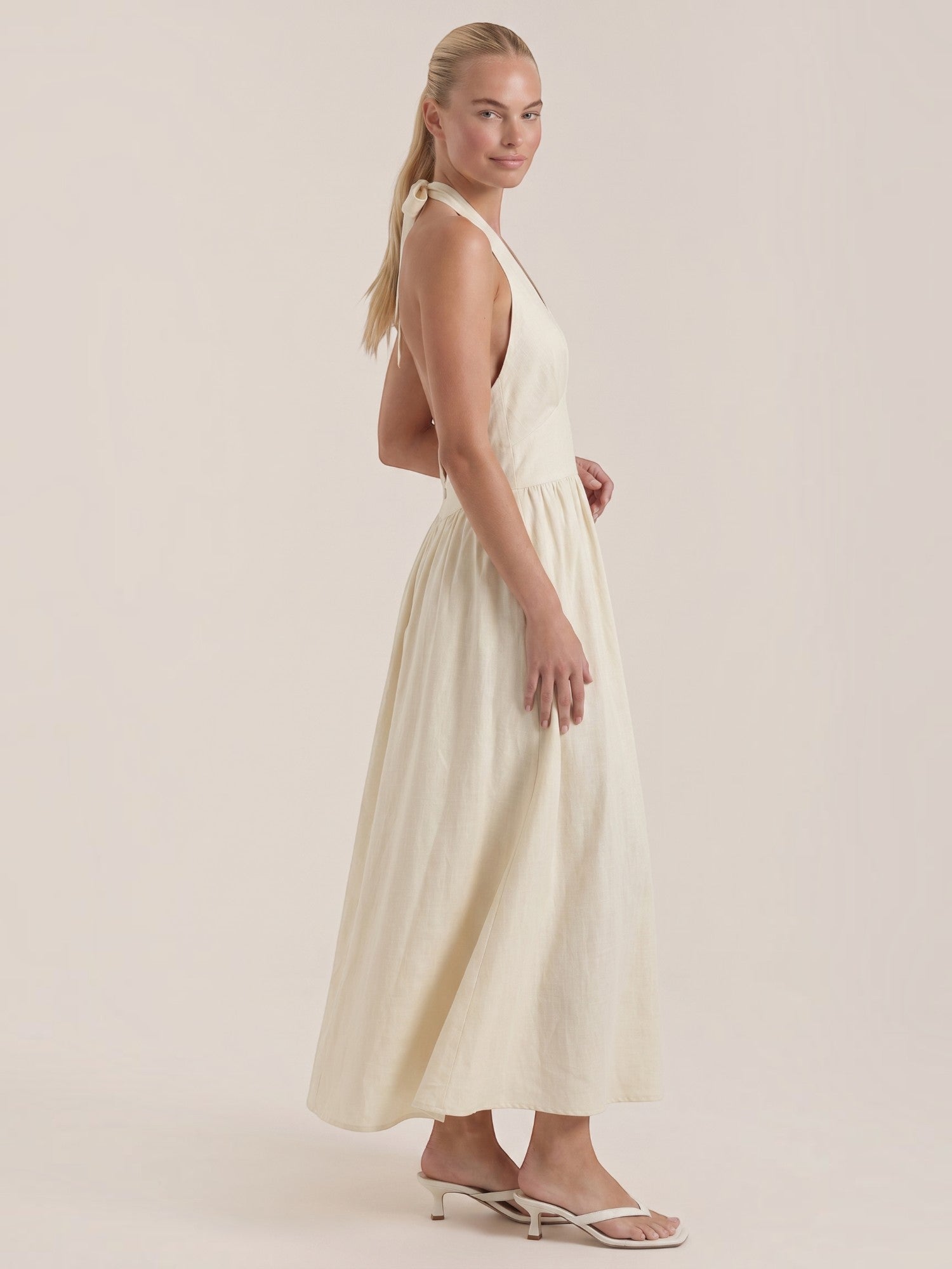 Harlow Neckholder-Midikleid mit V-Ausschnitt