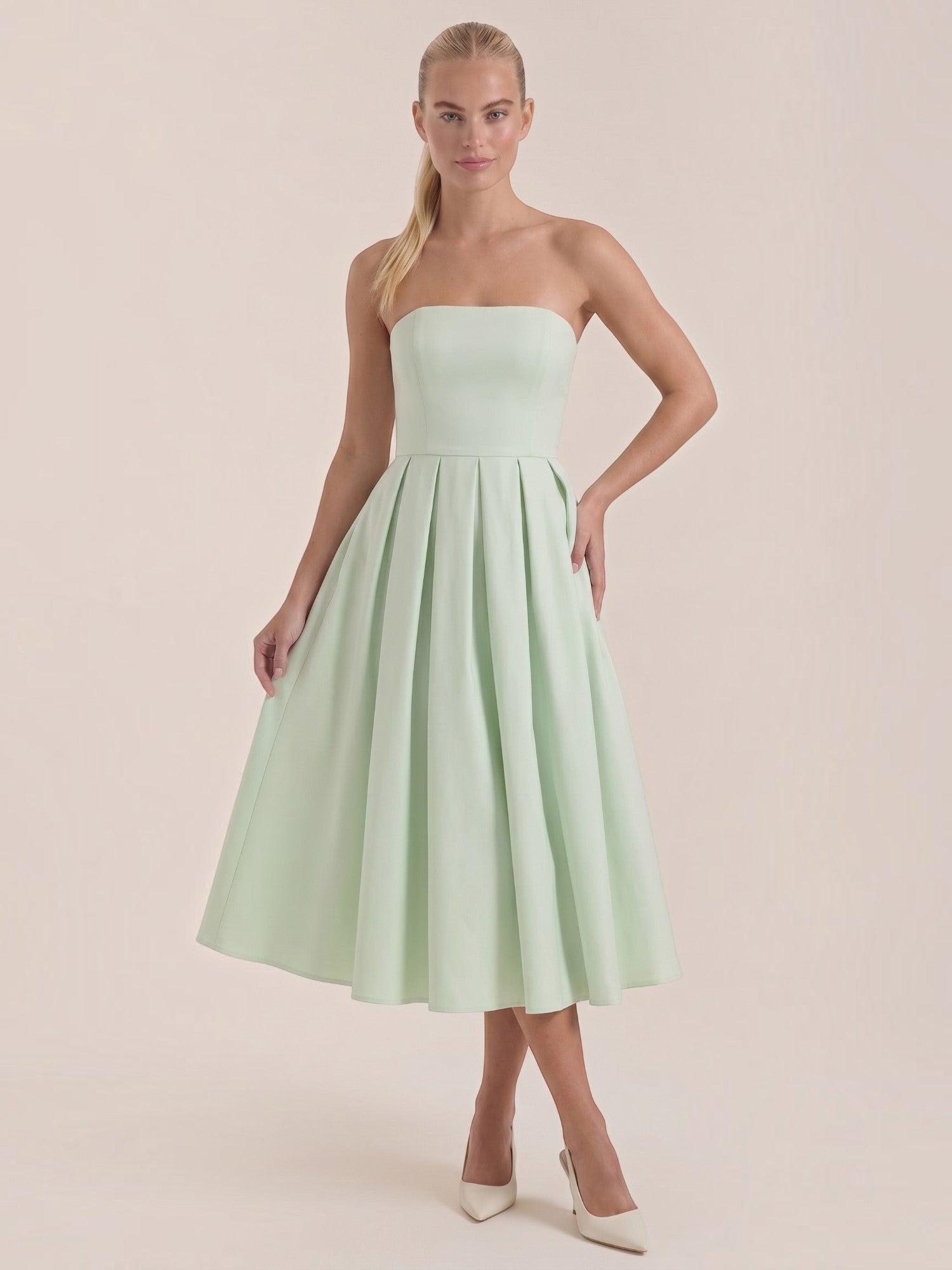 Yanna Bandeau-Midikleid mit Faltenrock
