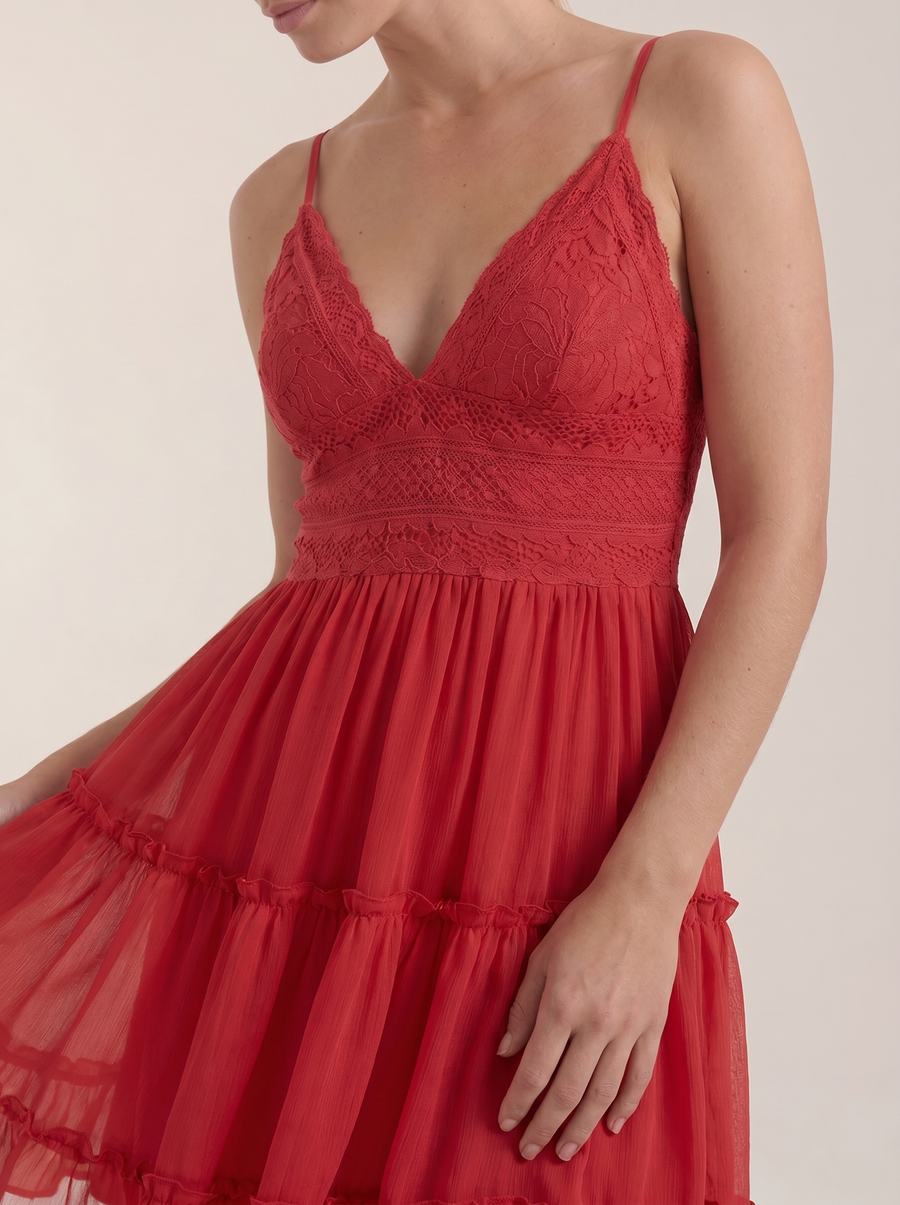 Christy Mini-Sommerkleid mit Spitze und Stufenrock