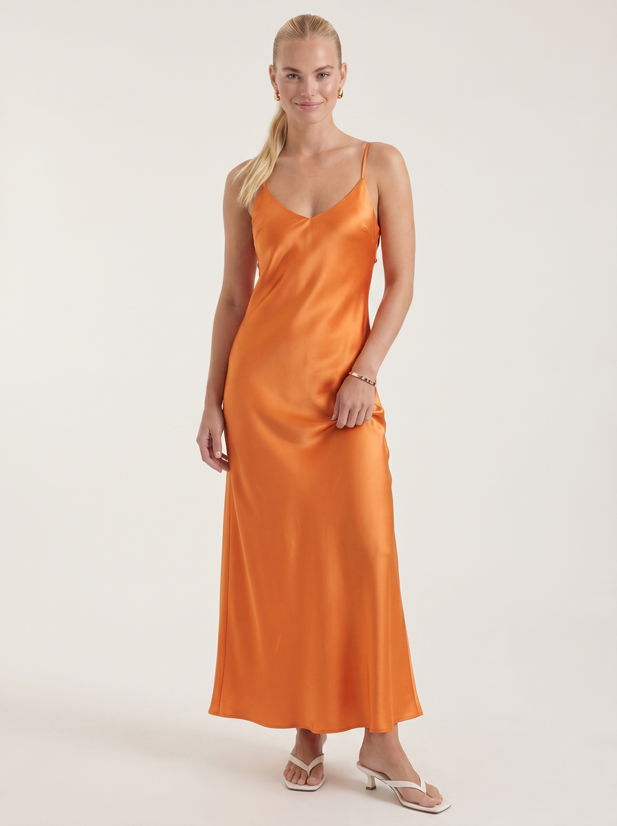 Bianca Maxikleid mit V-Ausschnitt und Spaghettiträgern