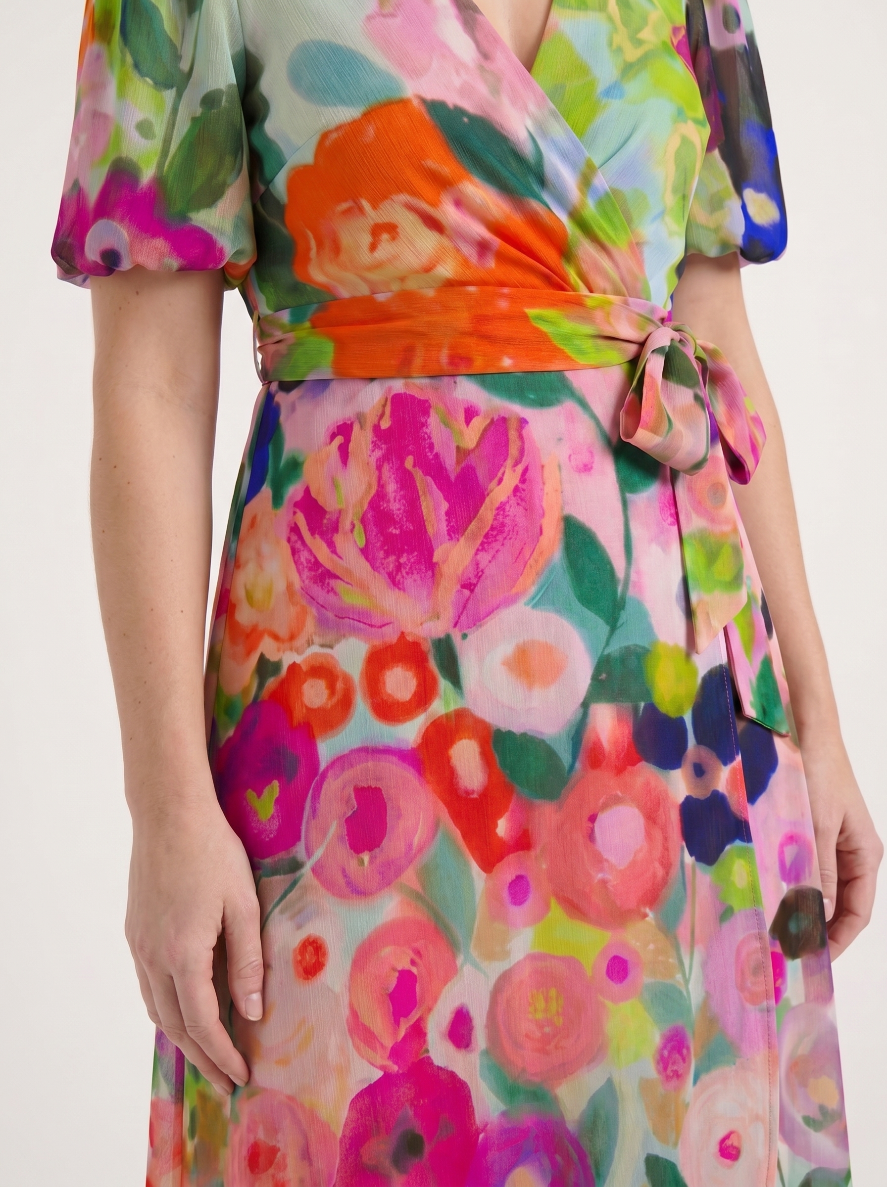 Sharnie Midikleid mit Blumenprint und Wickeloptik