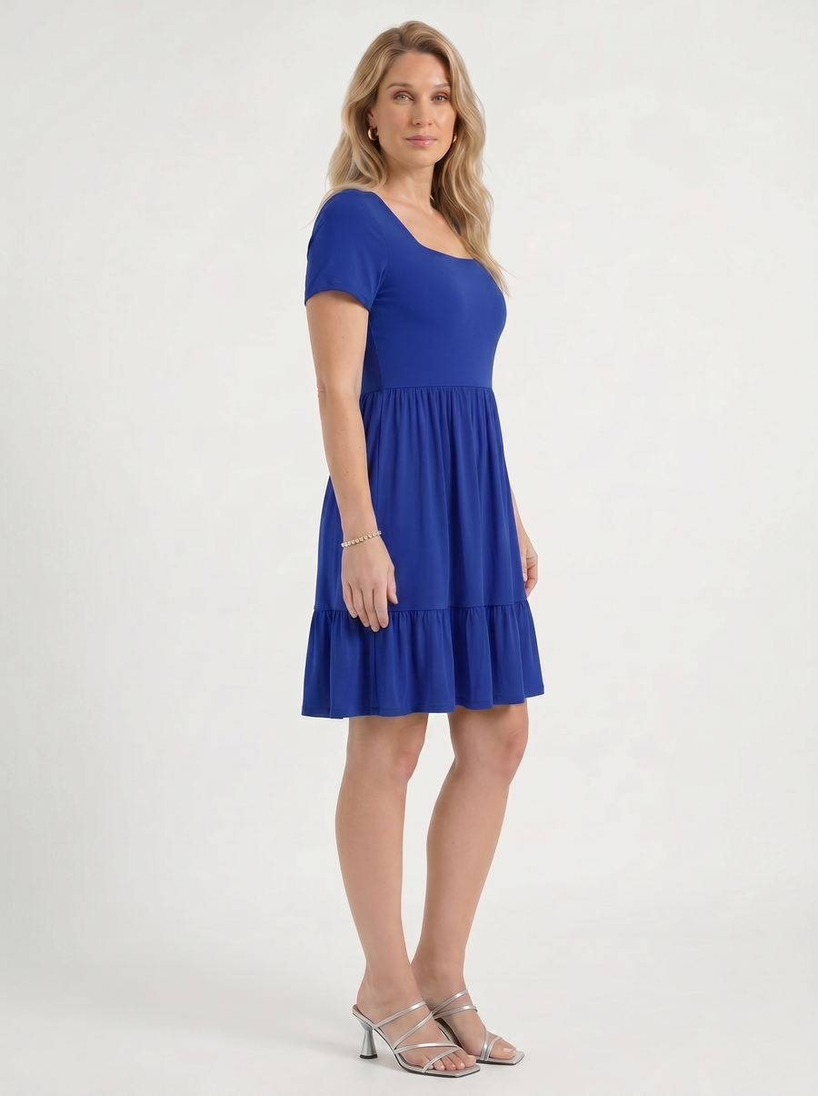Wanda Minikleid mit Karree-Ausschnitt und Stufenrock
