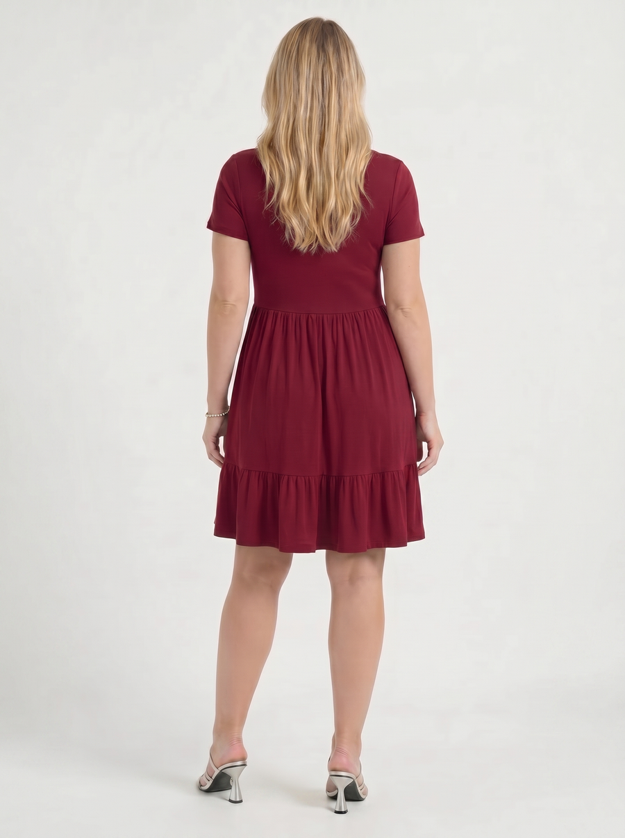 Wanda Minikleid mit Karree-Ausschnitt und Stufenrock