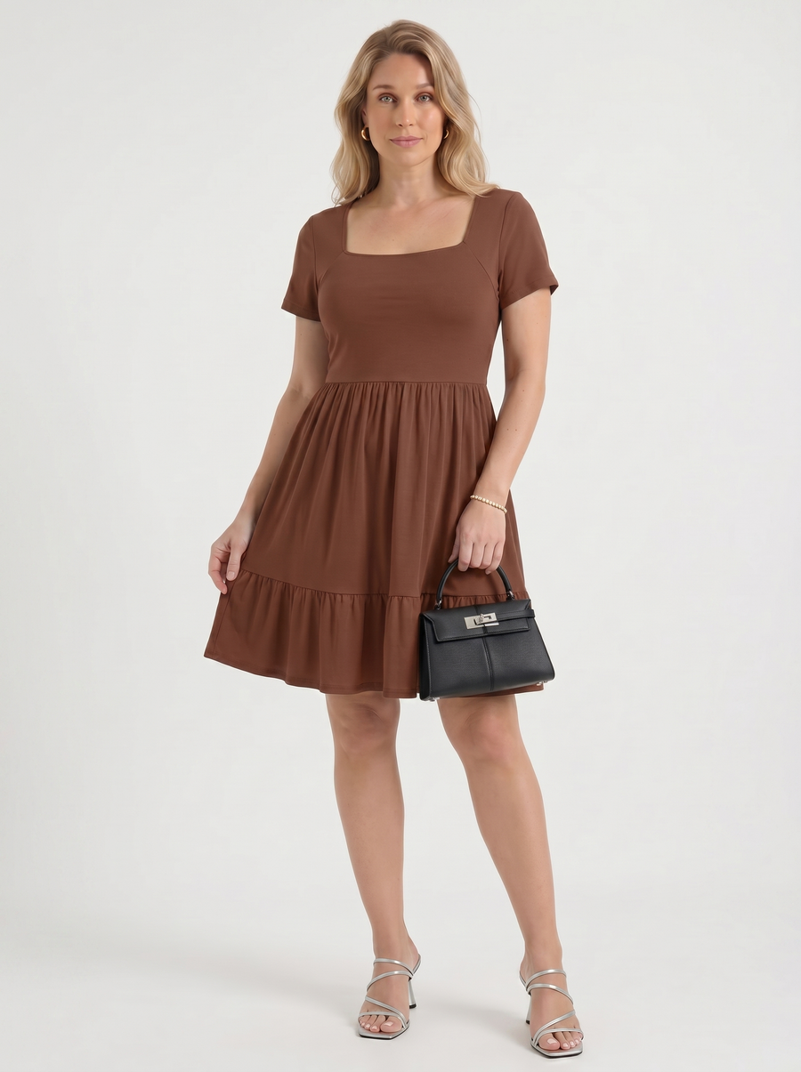 Wanda Minikleid mit Karree-Ausschnitt und Stufenrock