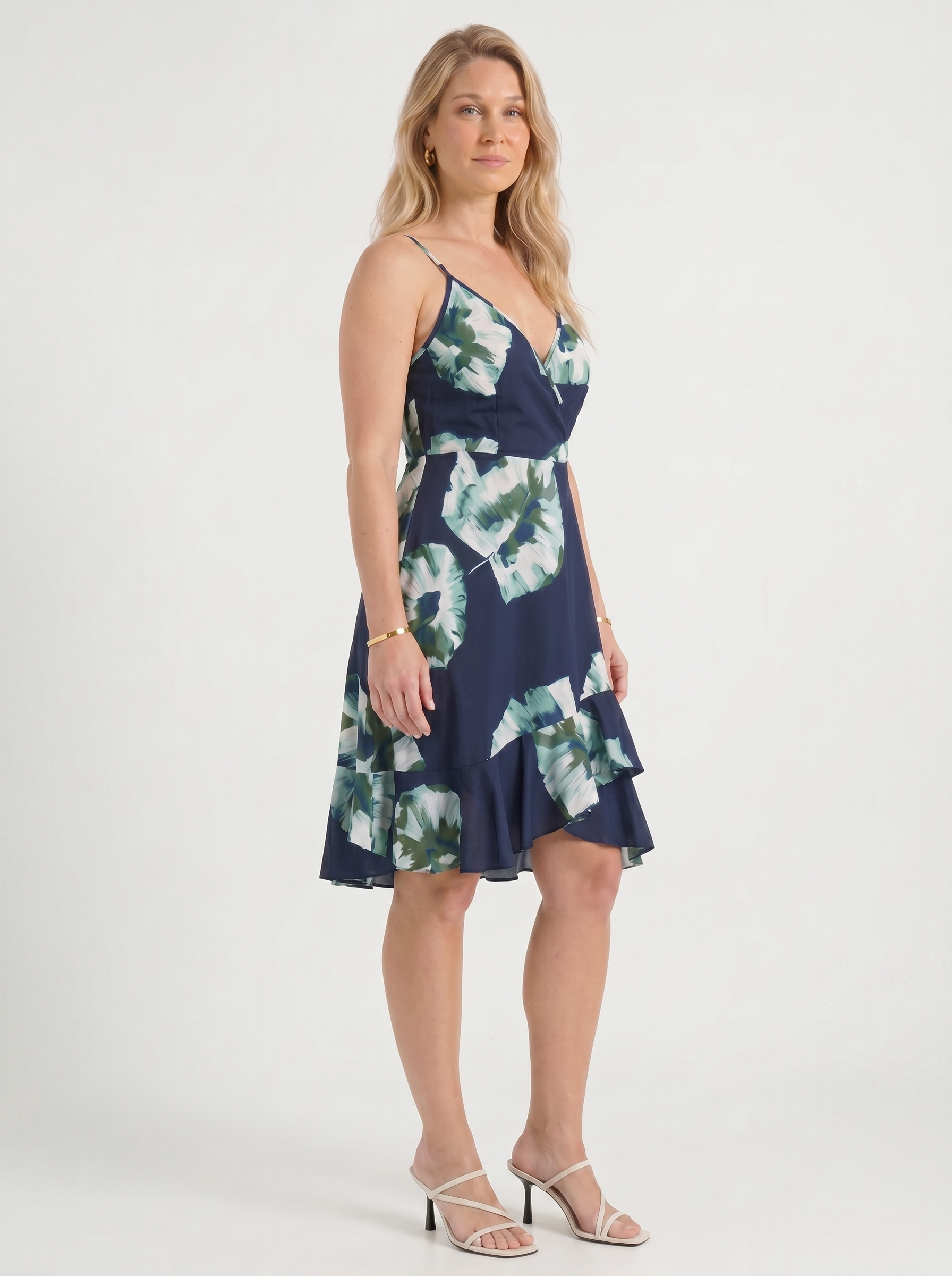 Willow Minikleid mit Wickeloptik und Volantsaum