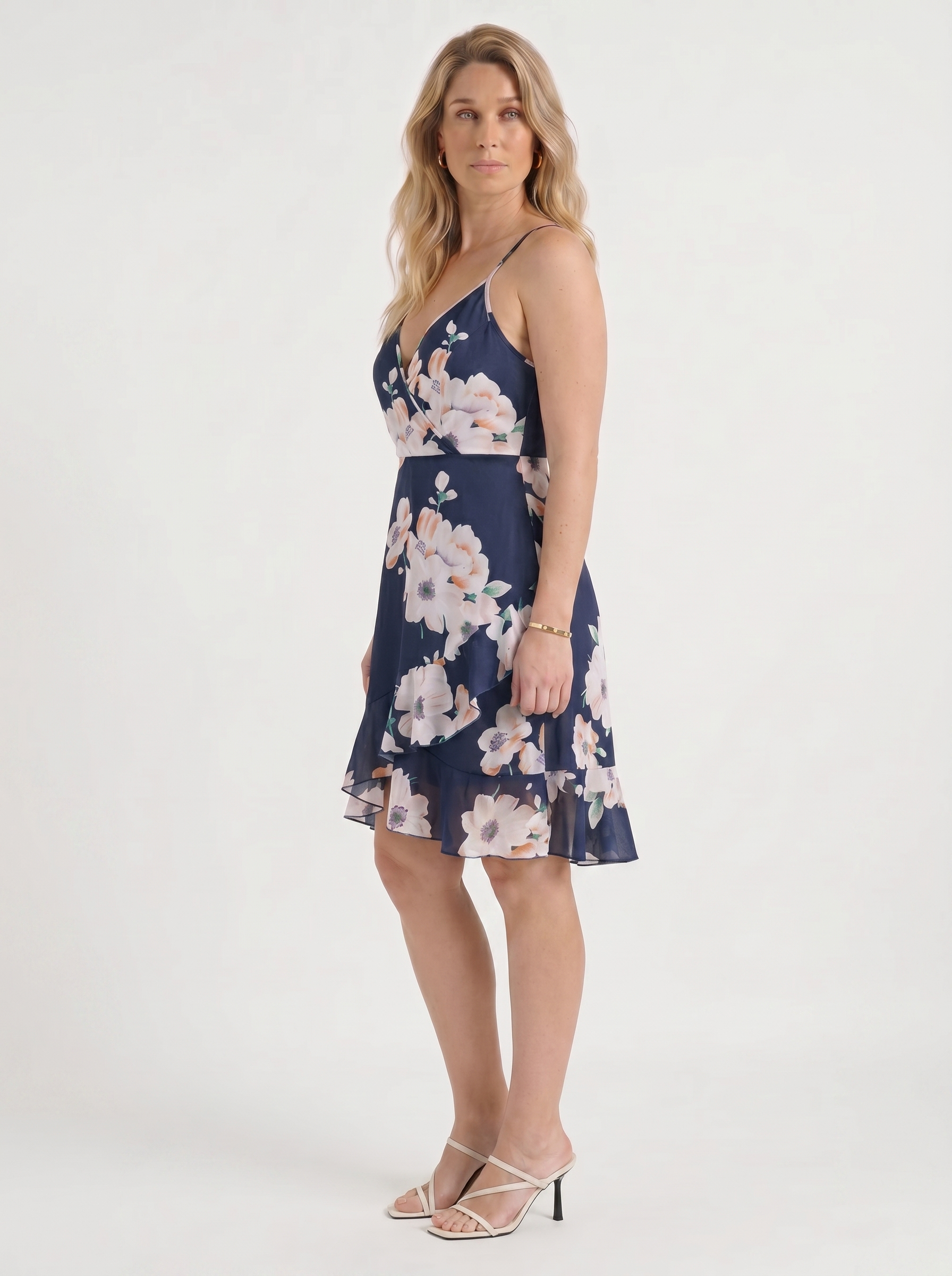Willow Minikleid mit Wickeloptik und Volantsaum