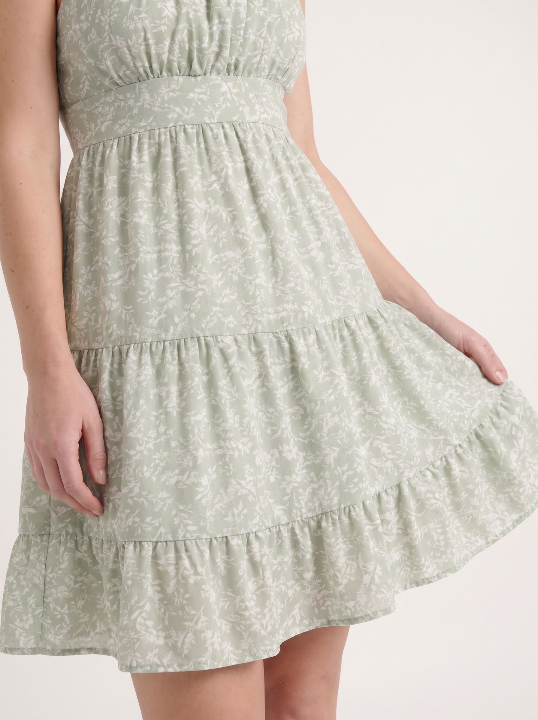 Kiana Minikleid mit Spaghettiträgern und Stufenrock