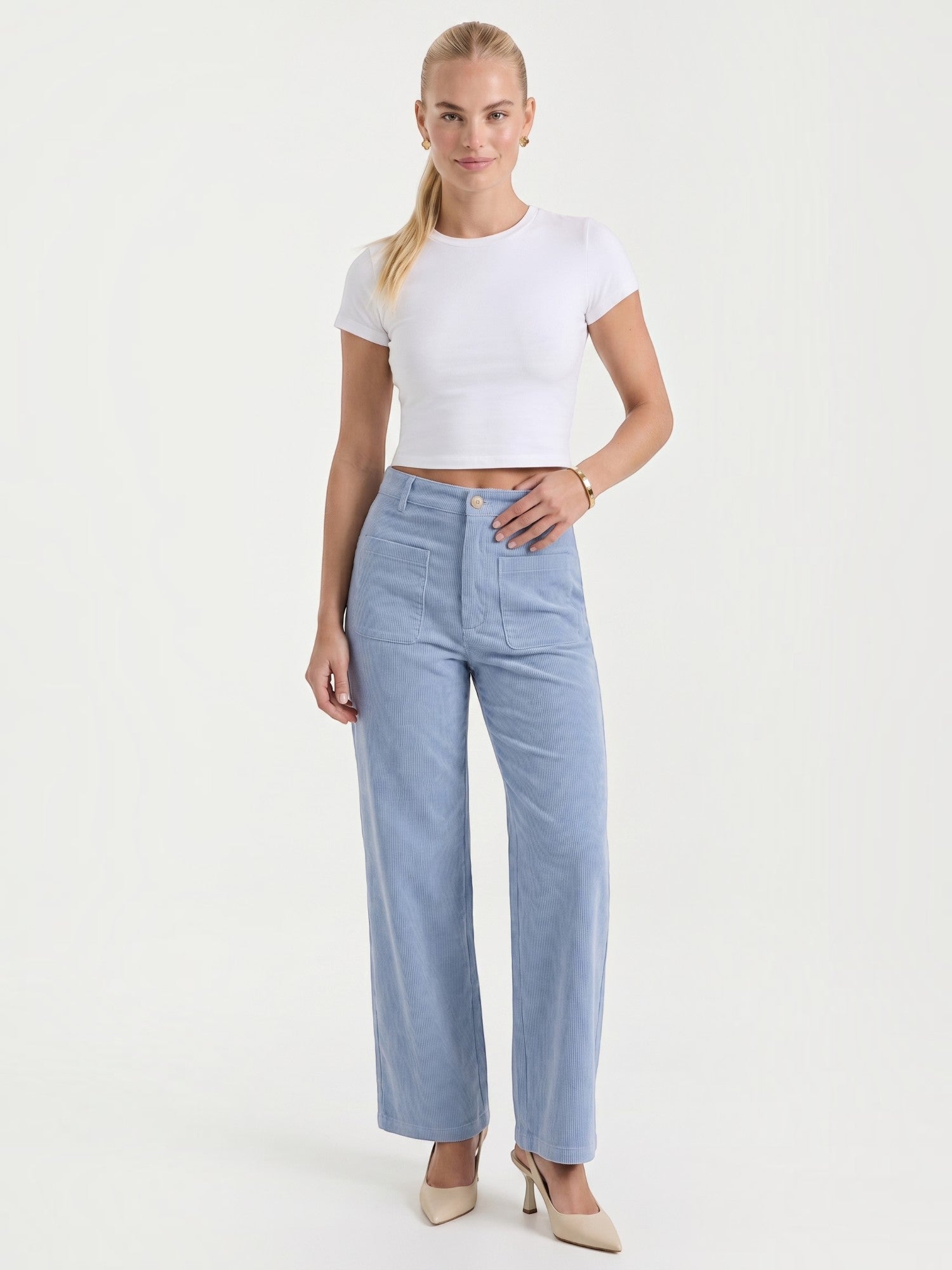 Allison Weite Cordhose