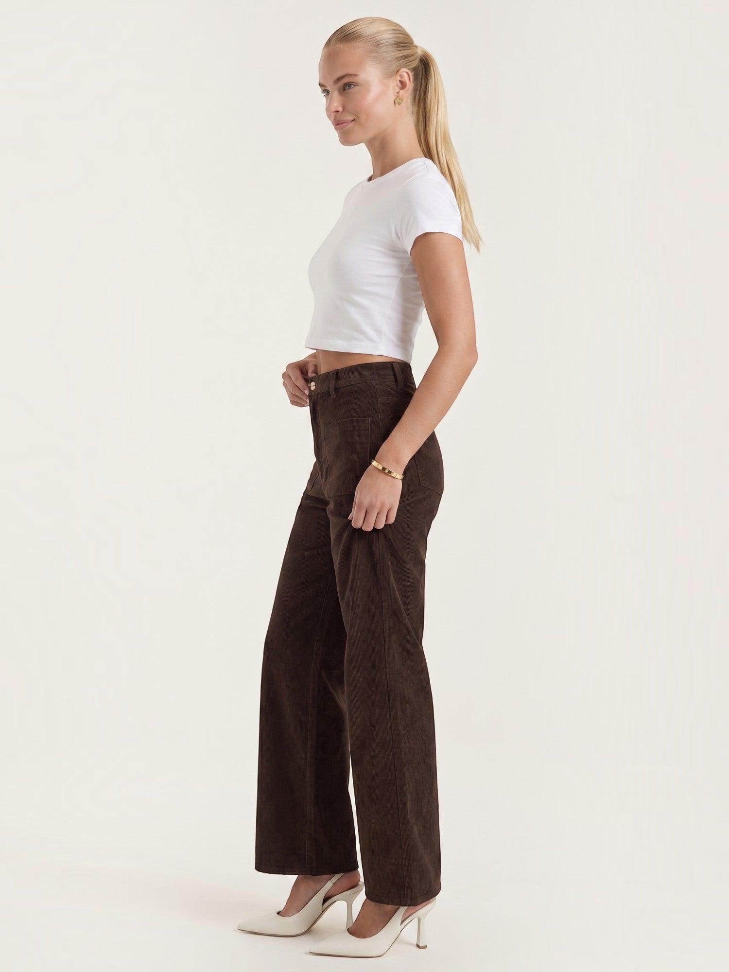 Allison Weite Cordhose