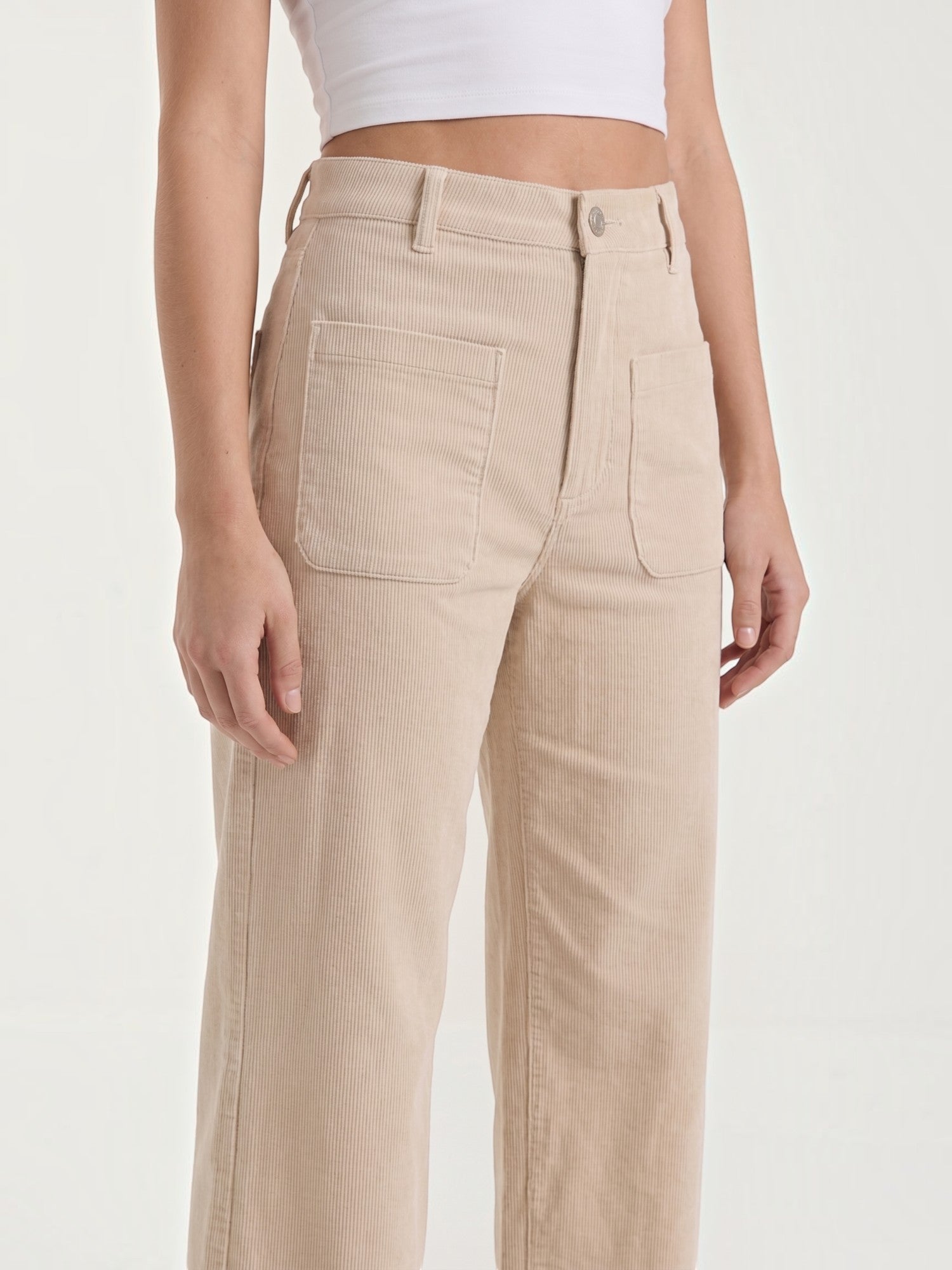 Allison Weite Cordhose