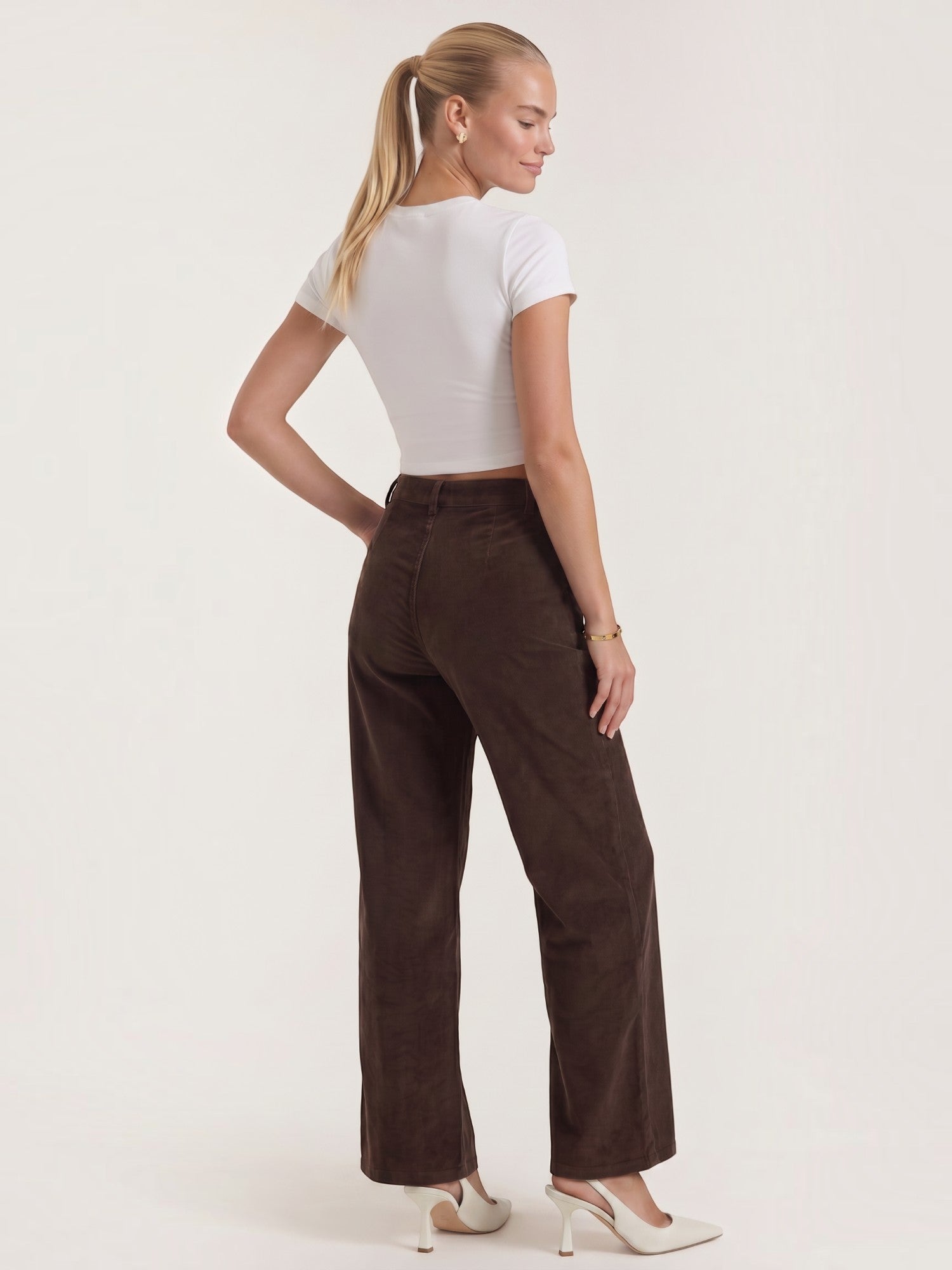 Allison Weite Cordhose
