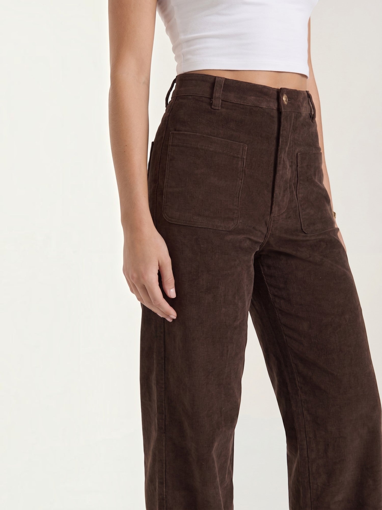 Allison Weite Cordhose