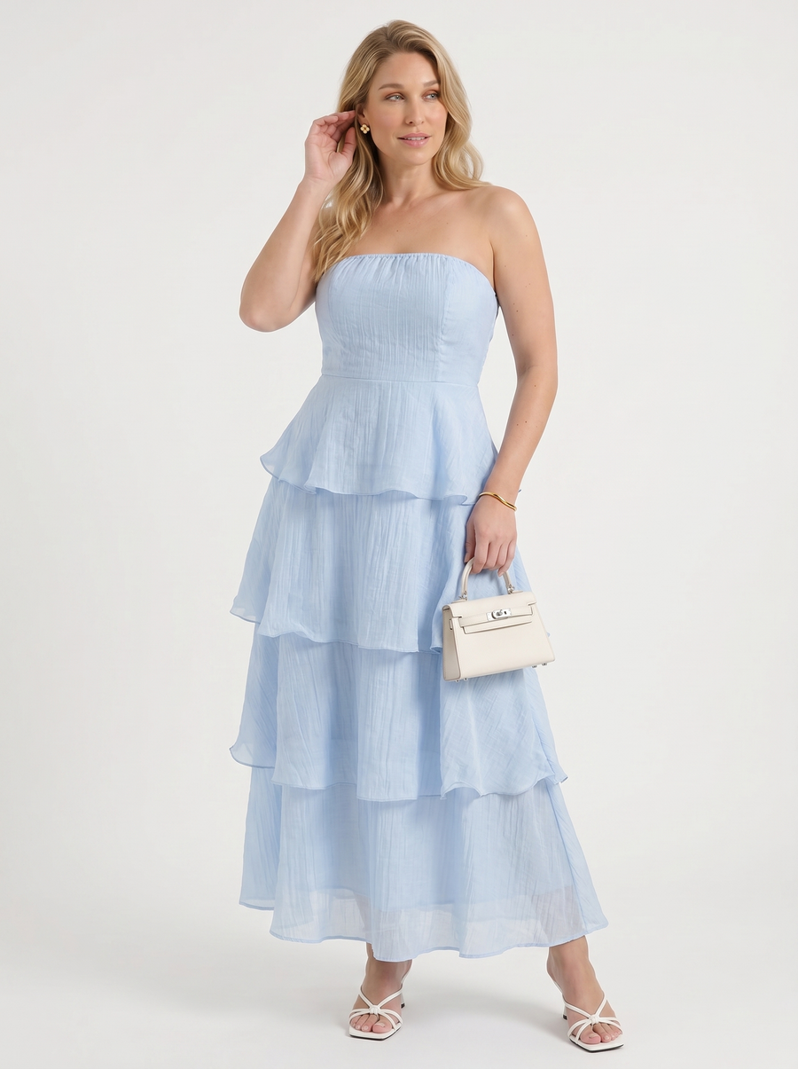 Una Bandeau-Maxikleid mit Stufenrock
