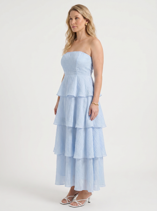 Una Bandeau-Maxikleid mit Stufenrock