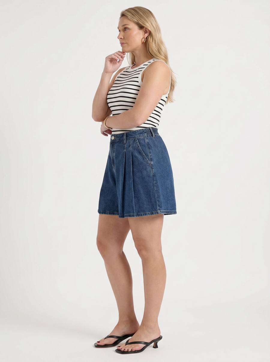 Leila Jeansshorts mit Bundfalten