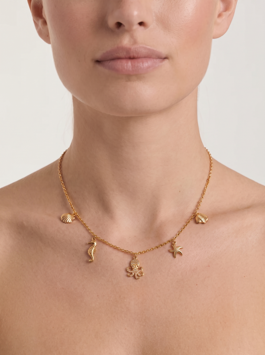 Lotte Charm-Halskette mit Meeresmotiven