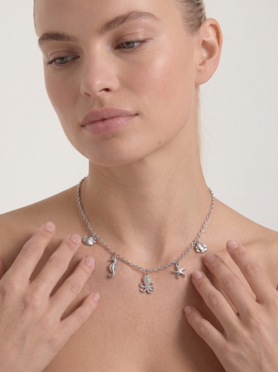 Lotte Charm-Halskette mit Meeresmotiven