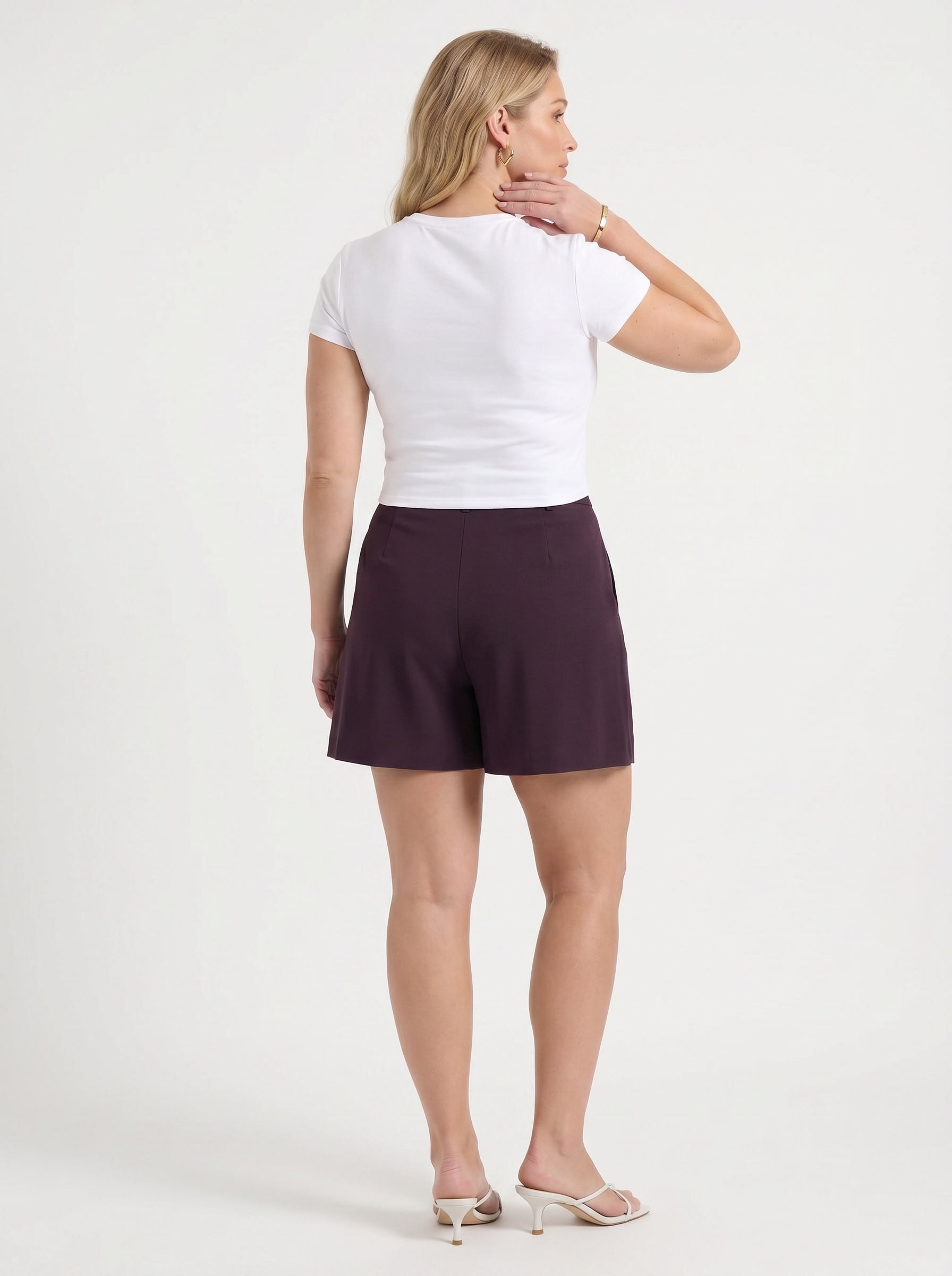Kyrine Shorts mit Bundfalten