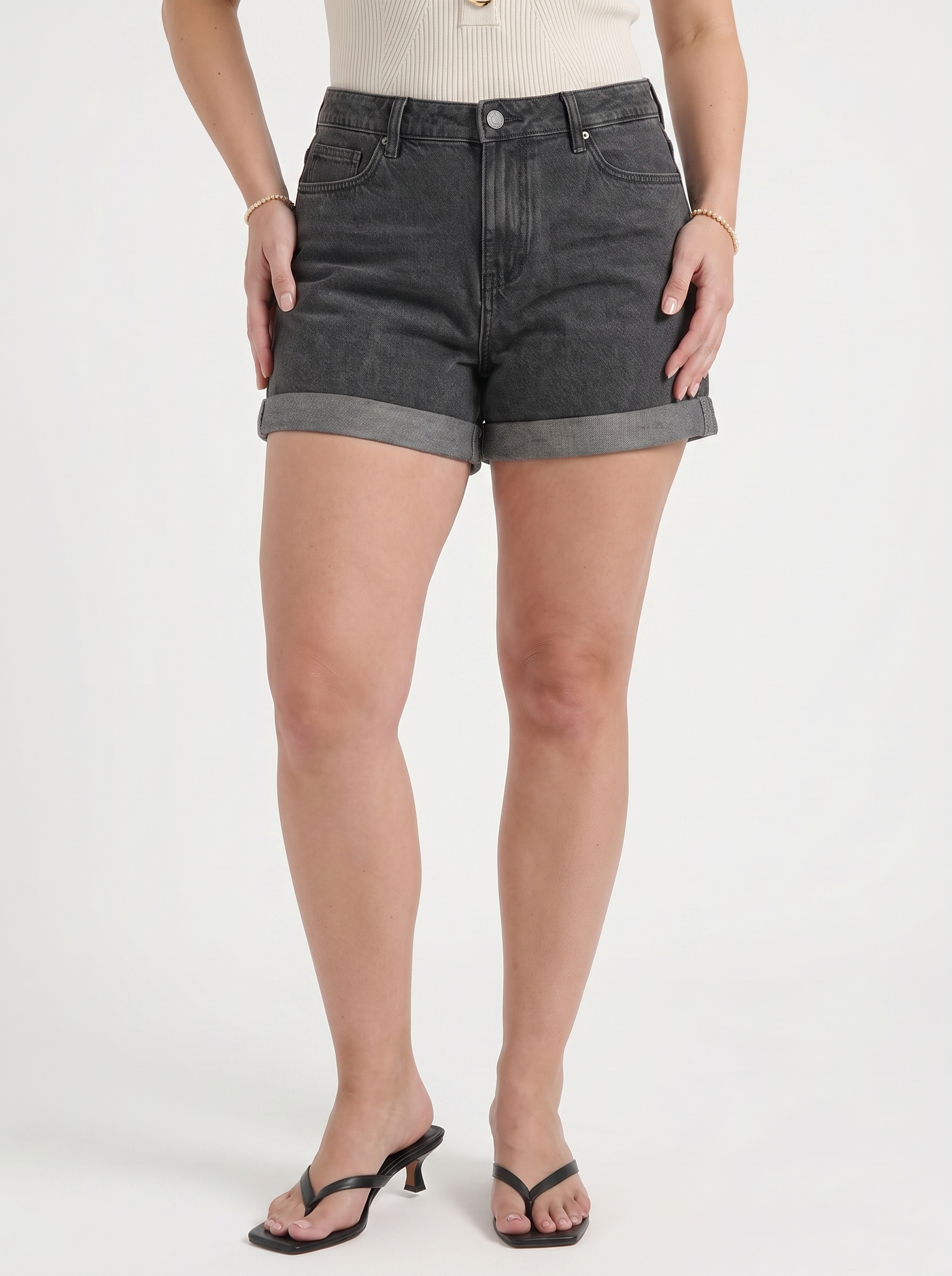 Giselle High-Waist-Jeansshorts mit Umschlagsaum