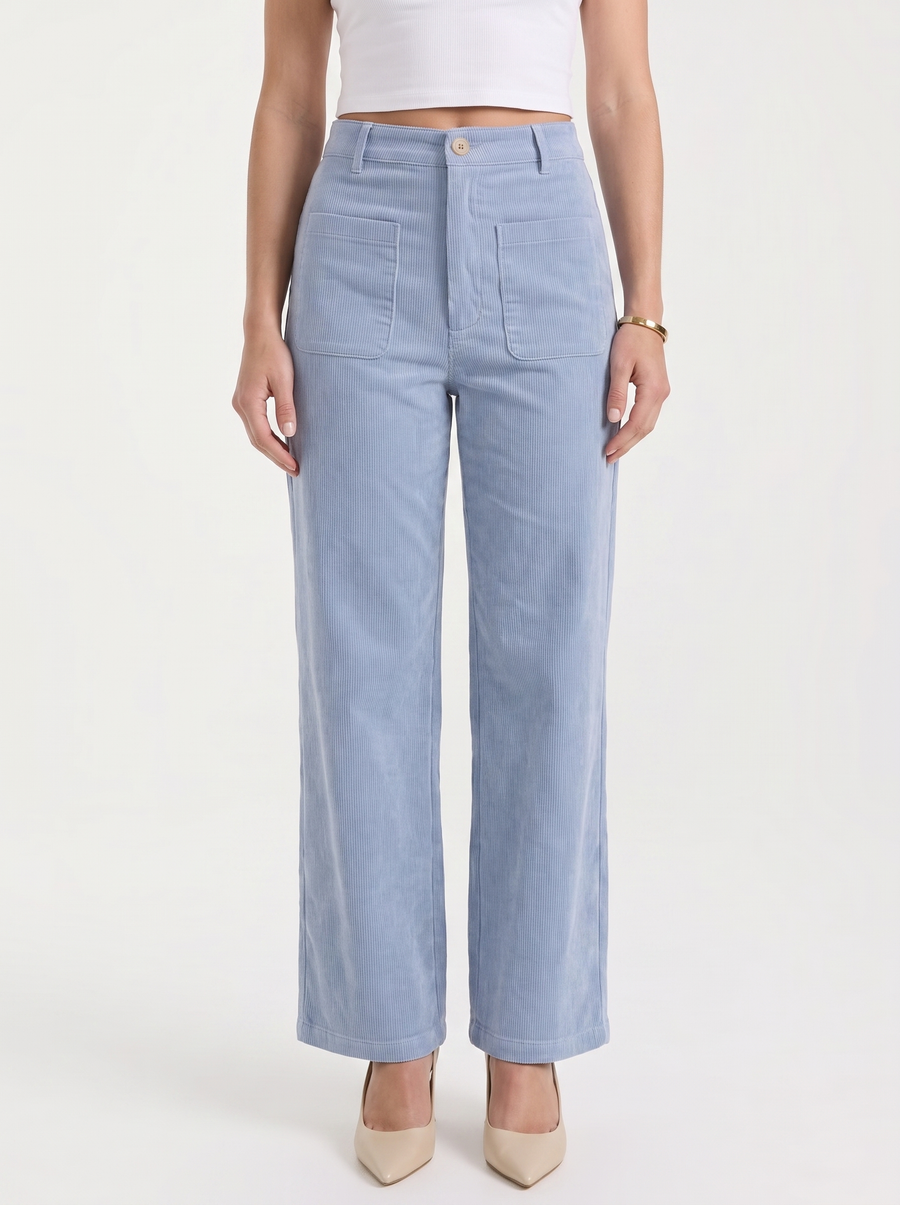 Allison Weite Cordhose