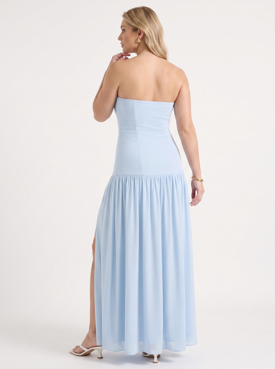 Skye Schulterfreies Maxikleid mit Beinschlitz