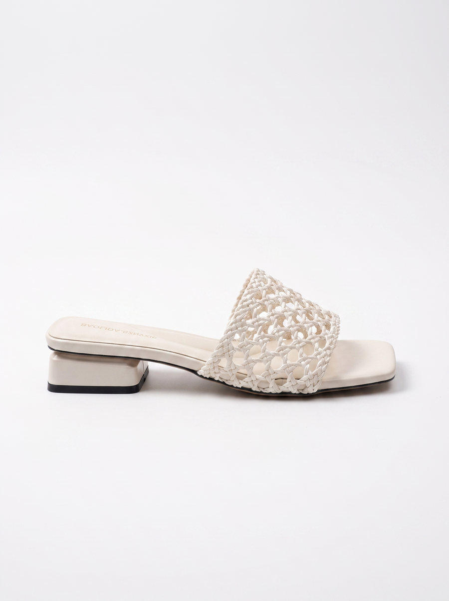 Summer Mules mit geflochtenem Riemen