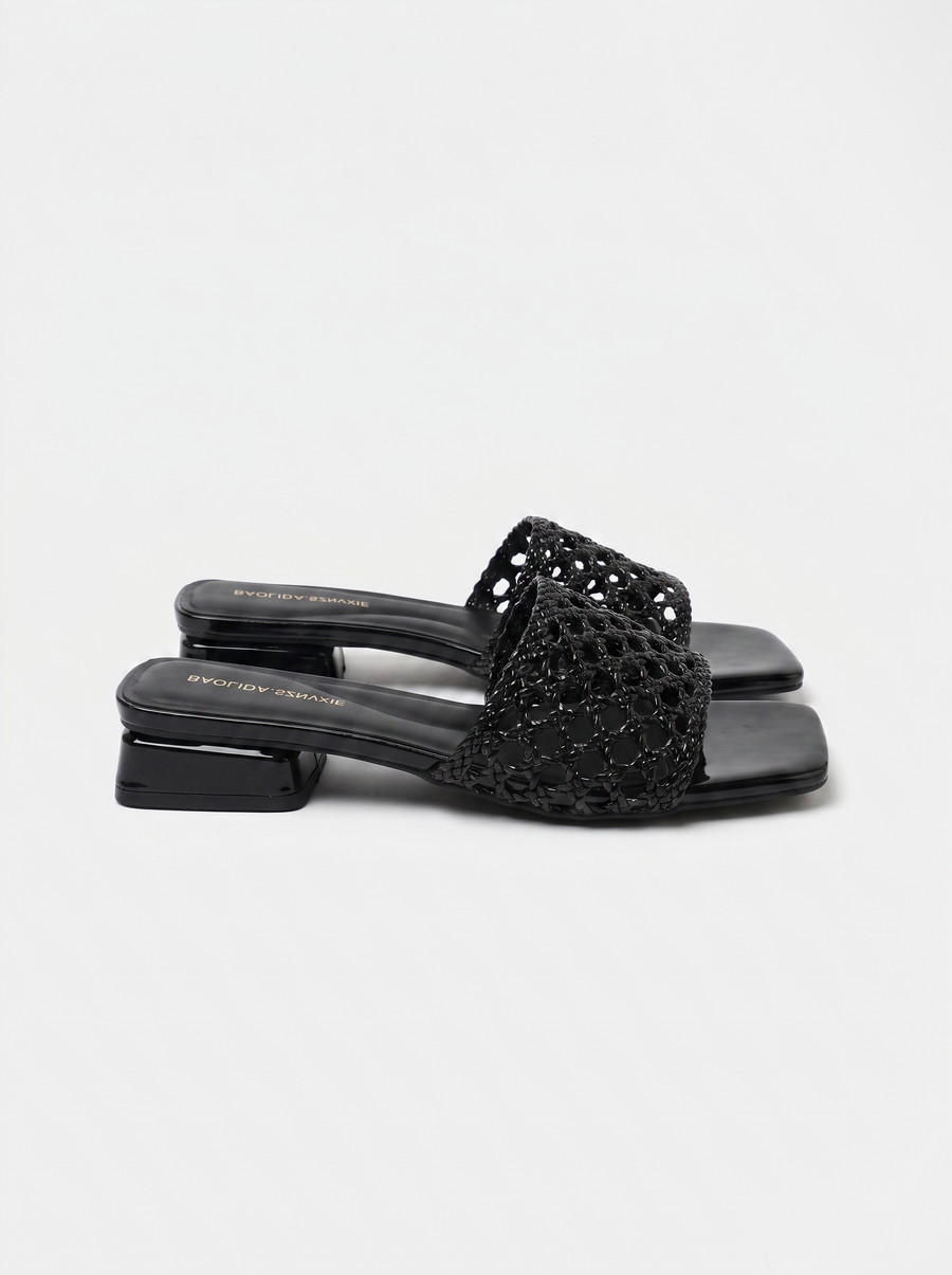 Summer Mules mit geflochtenem Riemen