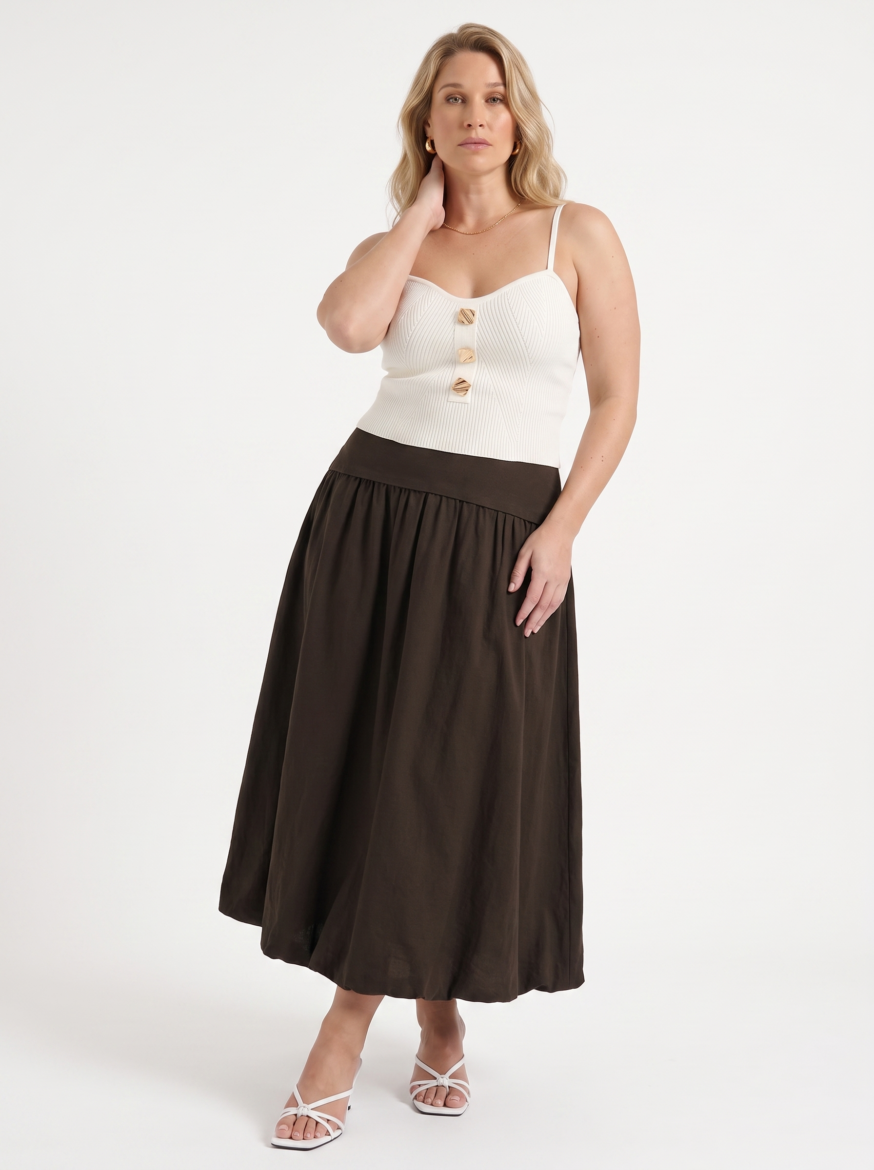 Mari Maxirock mit breitem Bund