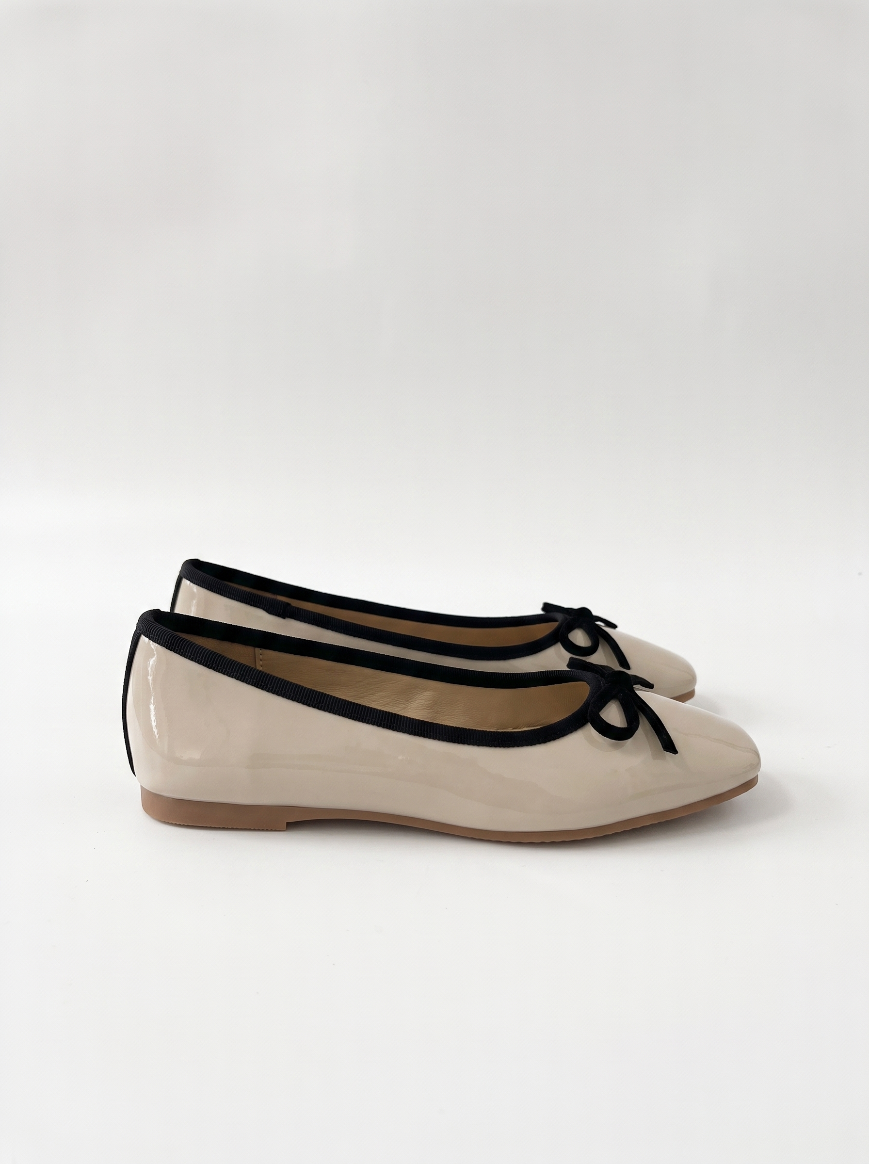 Brandy Ballerinas in Lackoptik